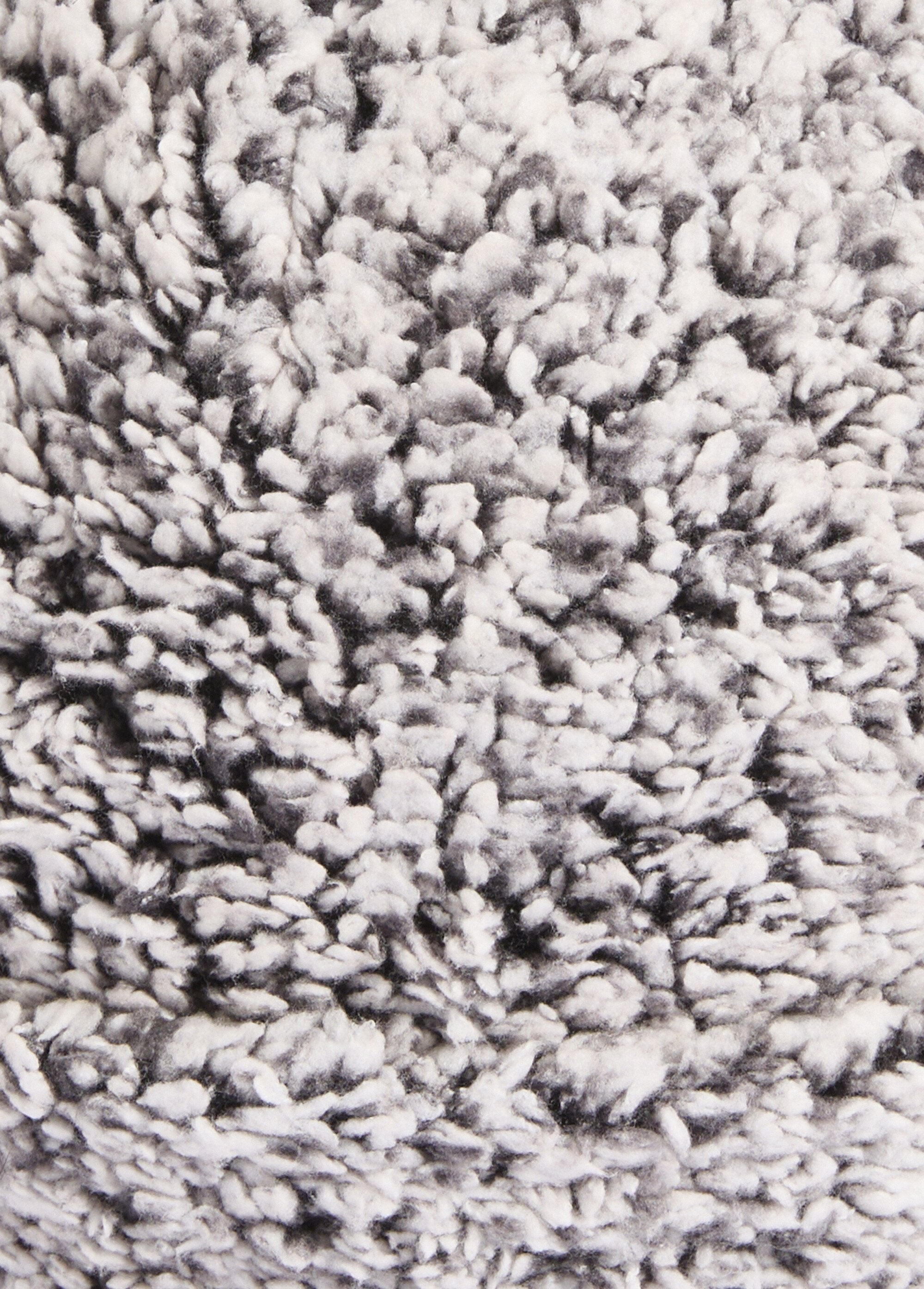 Sherpa-style_fleece_hat_with_pompom_Dark_gray_DE1_slim