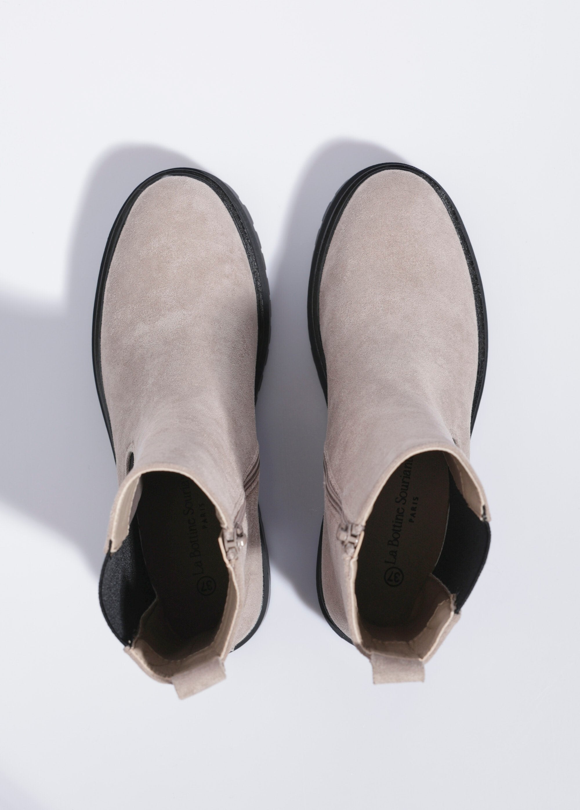 High_Chelsea_boots_with_lugged_soles_Beige_OV1_slim