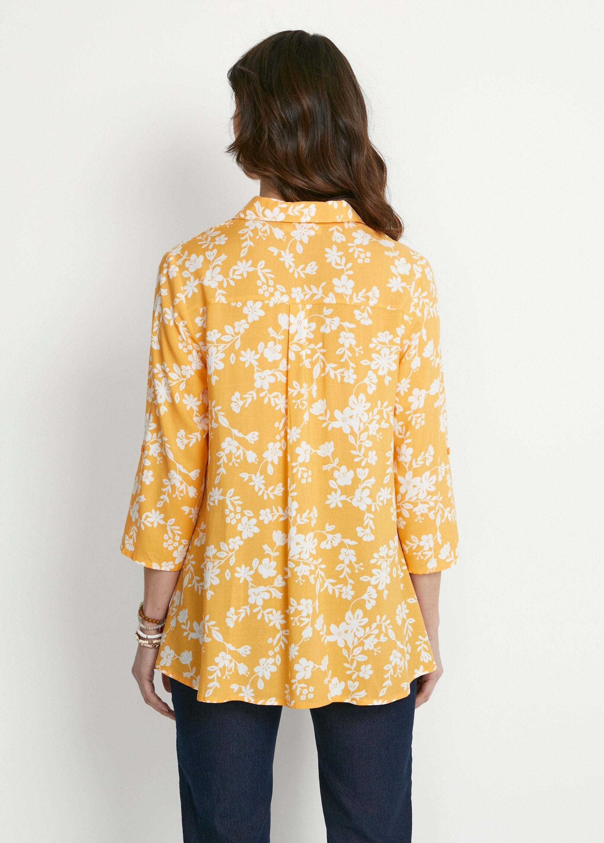 Printed_blouse_with_3/4_sleeves_and_longer_back_Yellow_and_white_DO1_slim