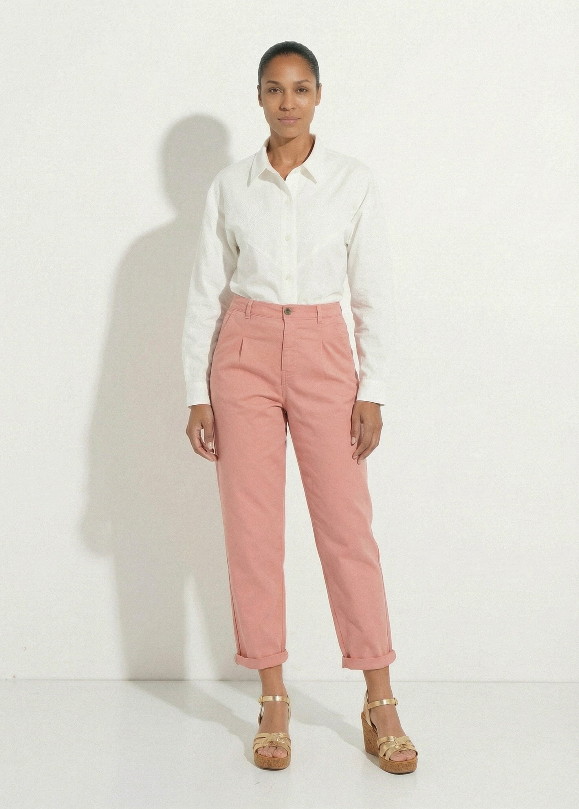 High-waisted,_stretchy_carrot-cut_jeans_Terracotta_SF1_slim