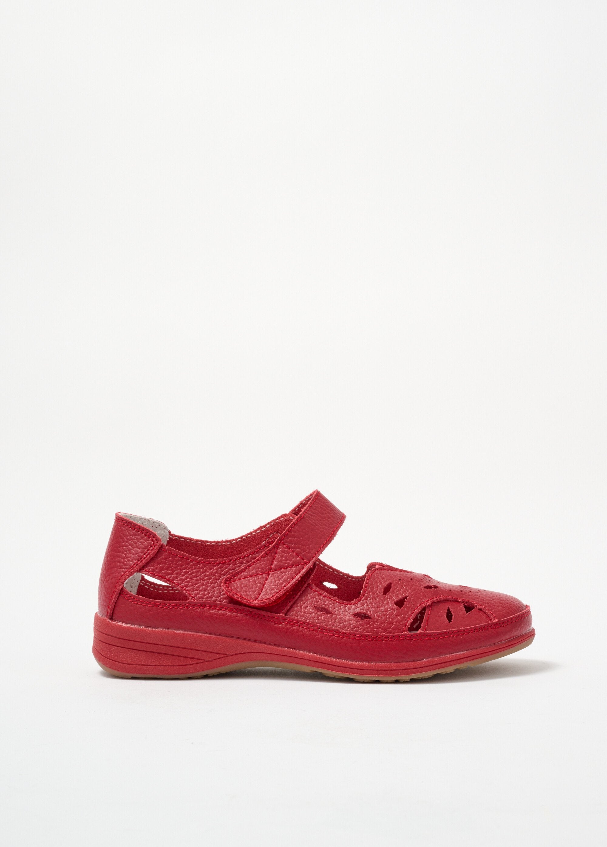 Closed-toe_sandals_Red_DR1_slim