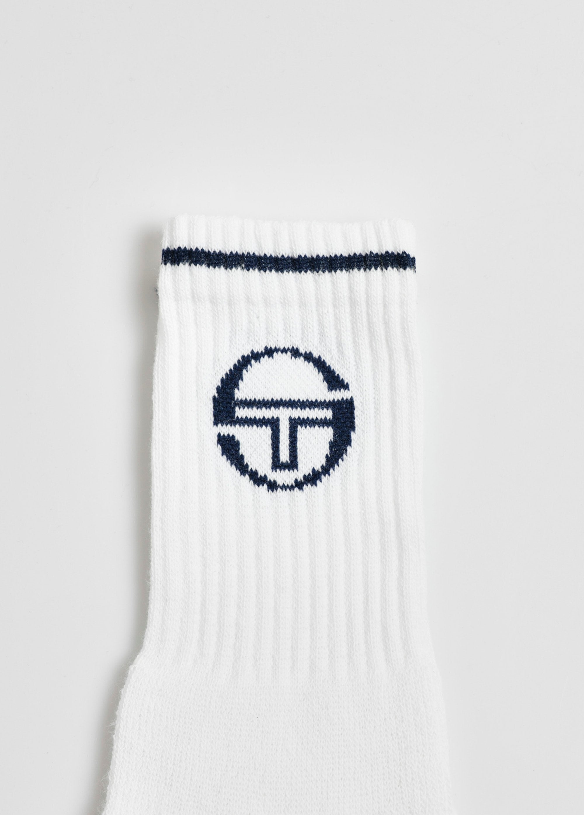 Pack_of_3_assorted_sports_socks_White_DE2_slim
