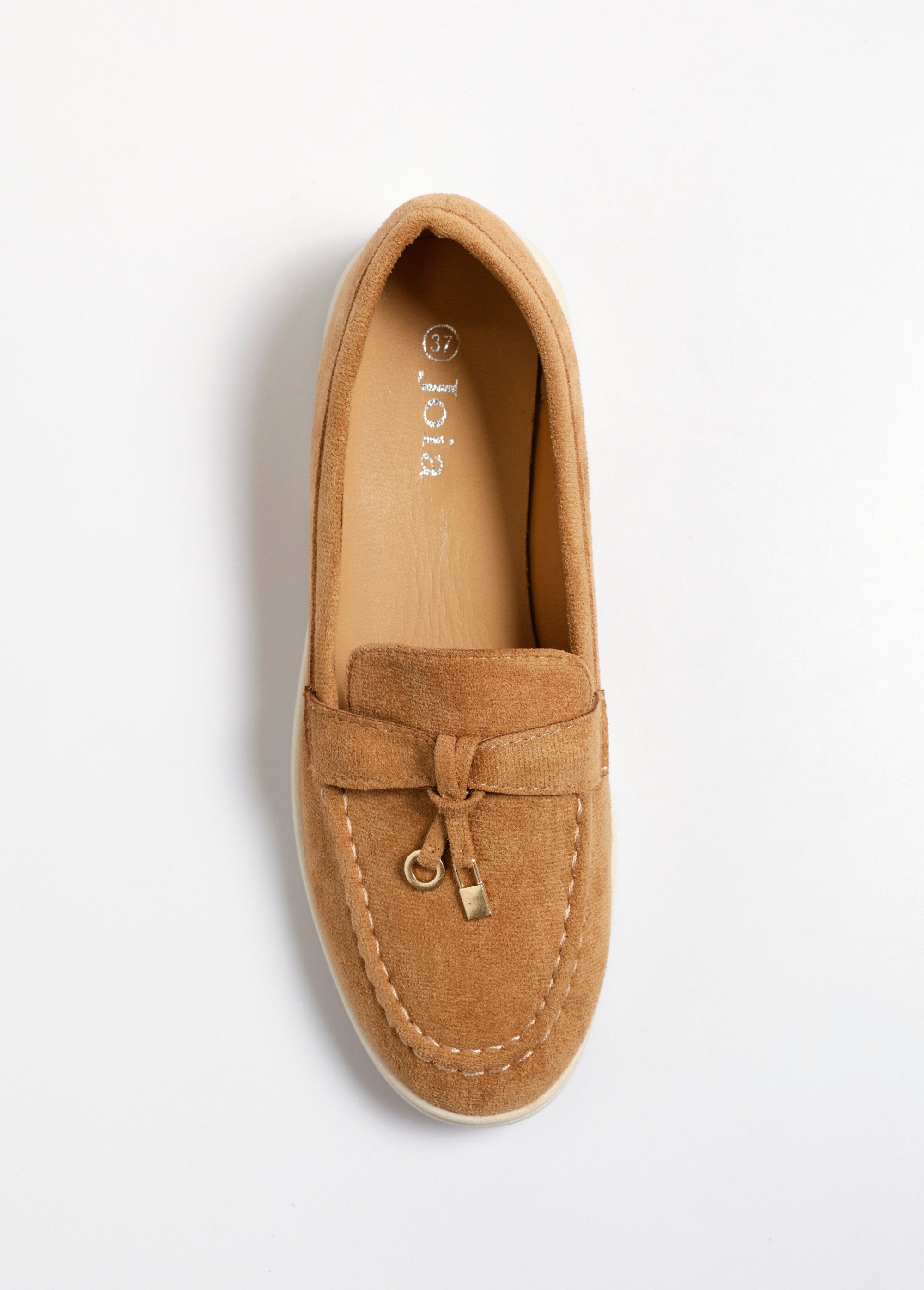 Comfortable_suede_loafers_camel_OV1_slim