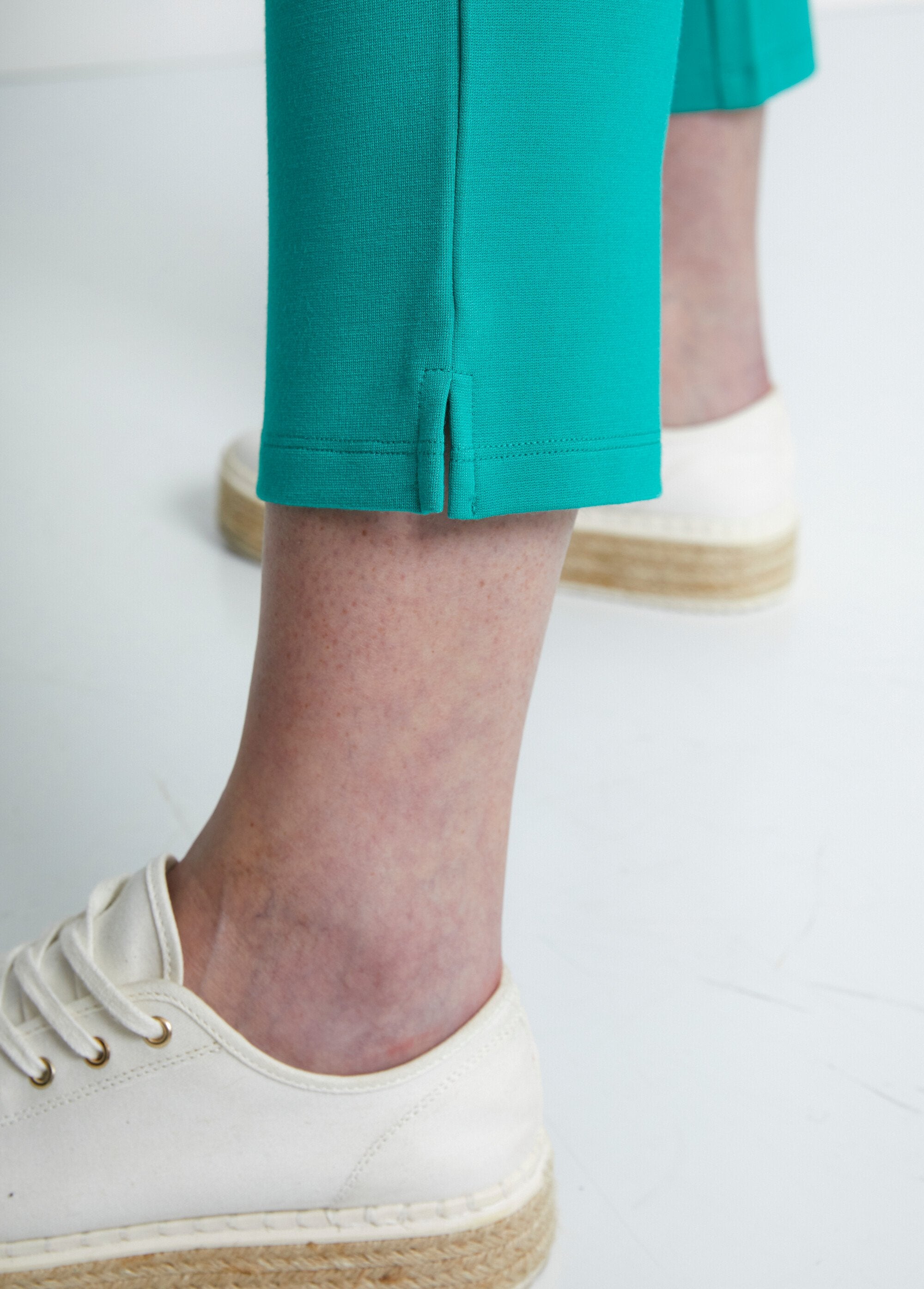 Milano_knit_7/8_straight_pants_Green_DE4_slim
