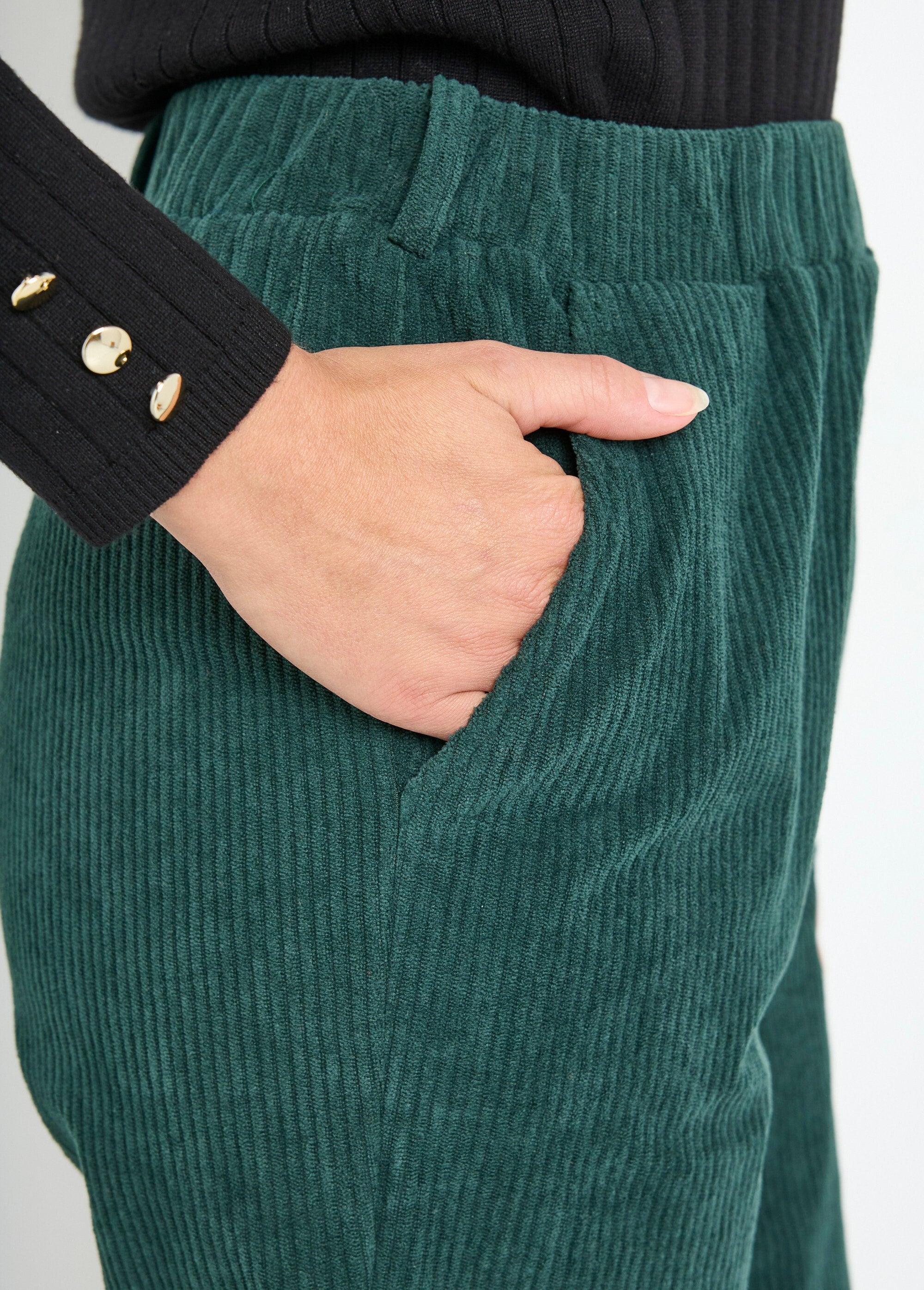 Corduroy_trousers_with_elasticated_waist_Green_DE1_slim