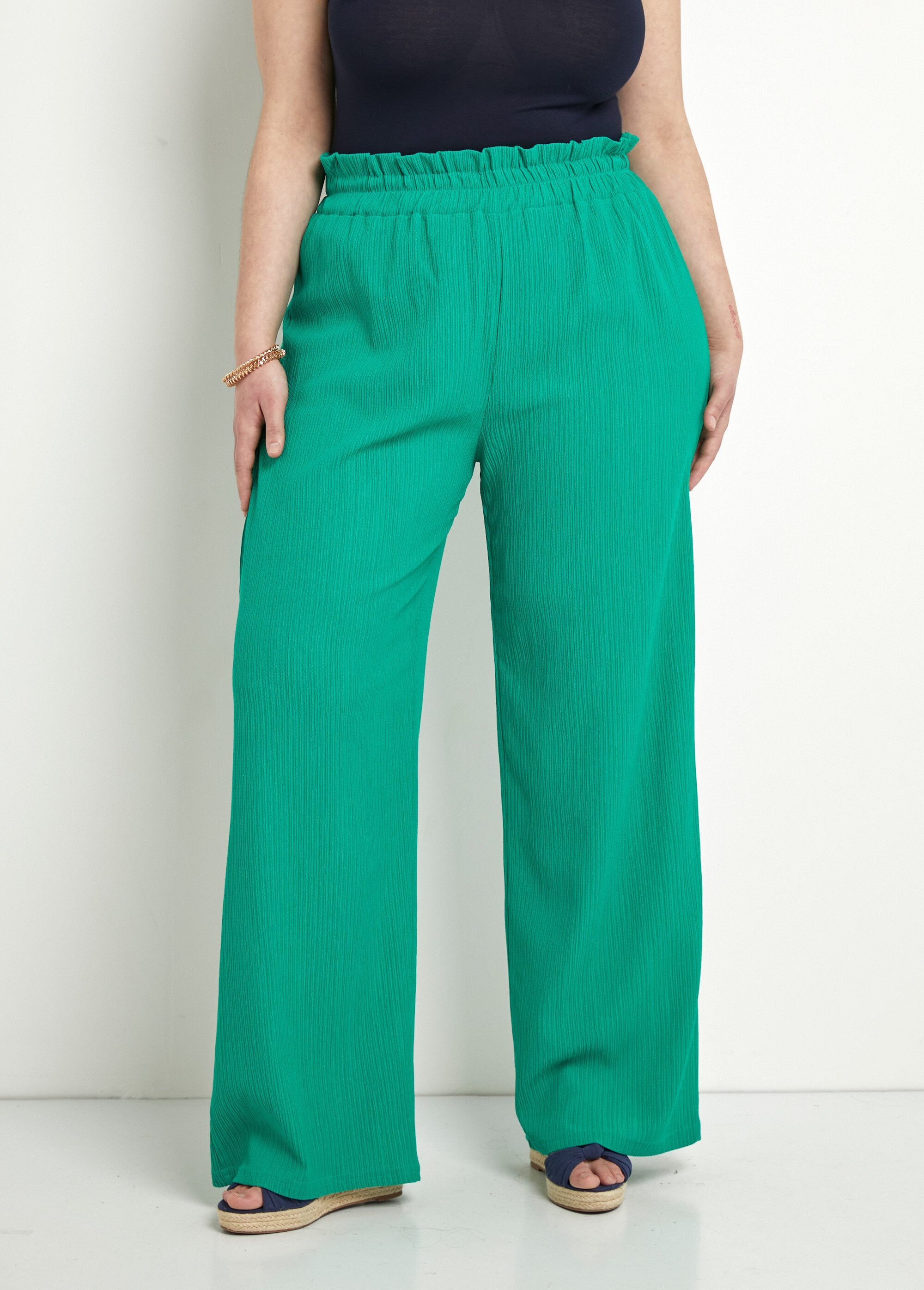 Green_wide_elasticated_waistband_trousers_with_raised_mesh_Green_FA1_curvy