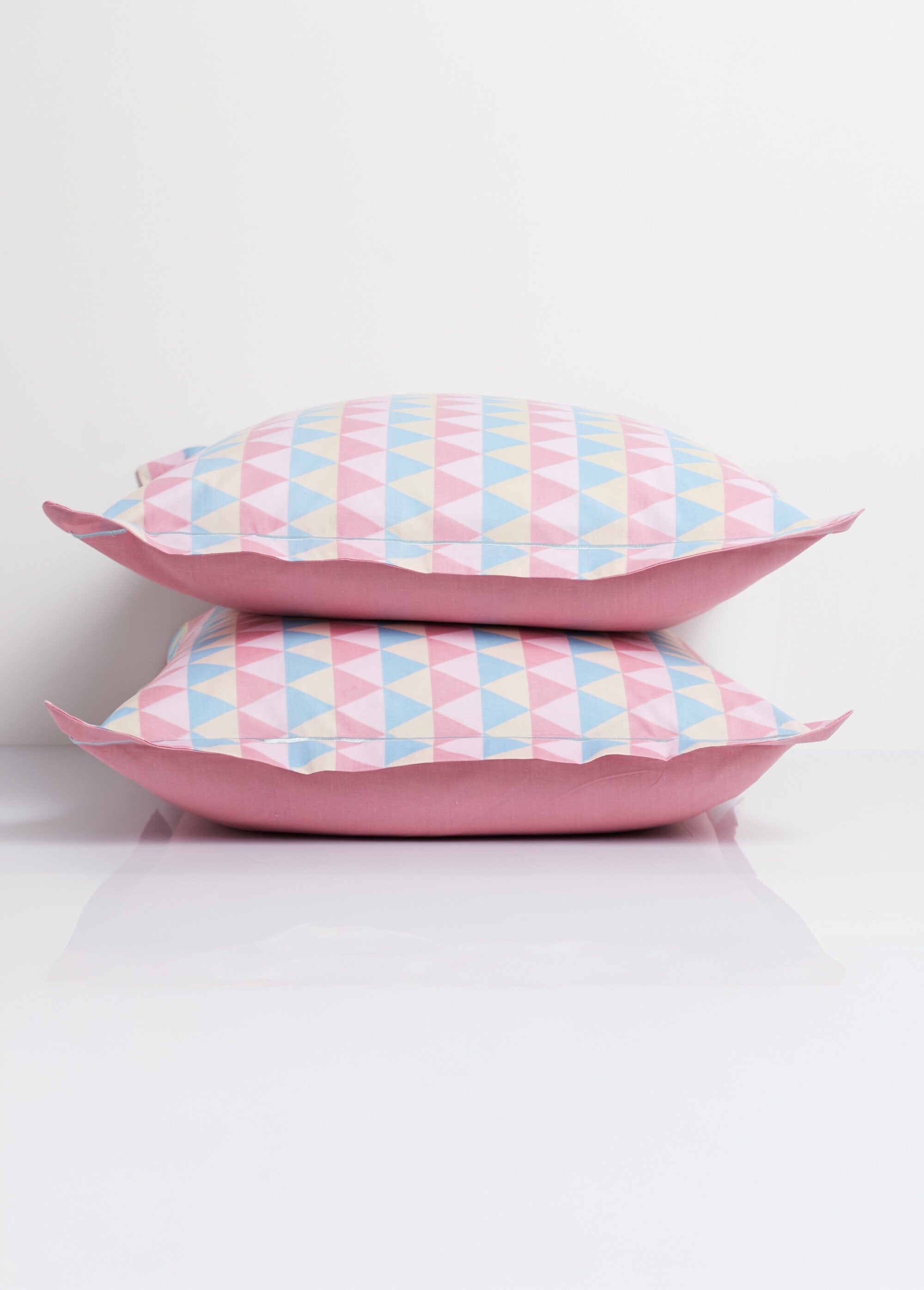 Cotton_duvet_cover_set,_triangle_Pink_DE2_slim