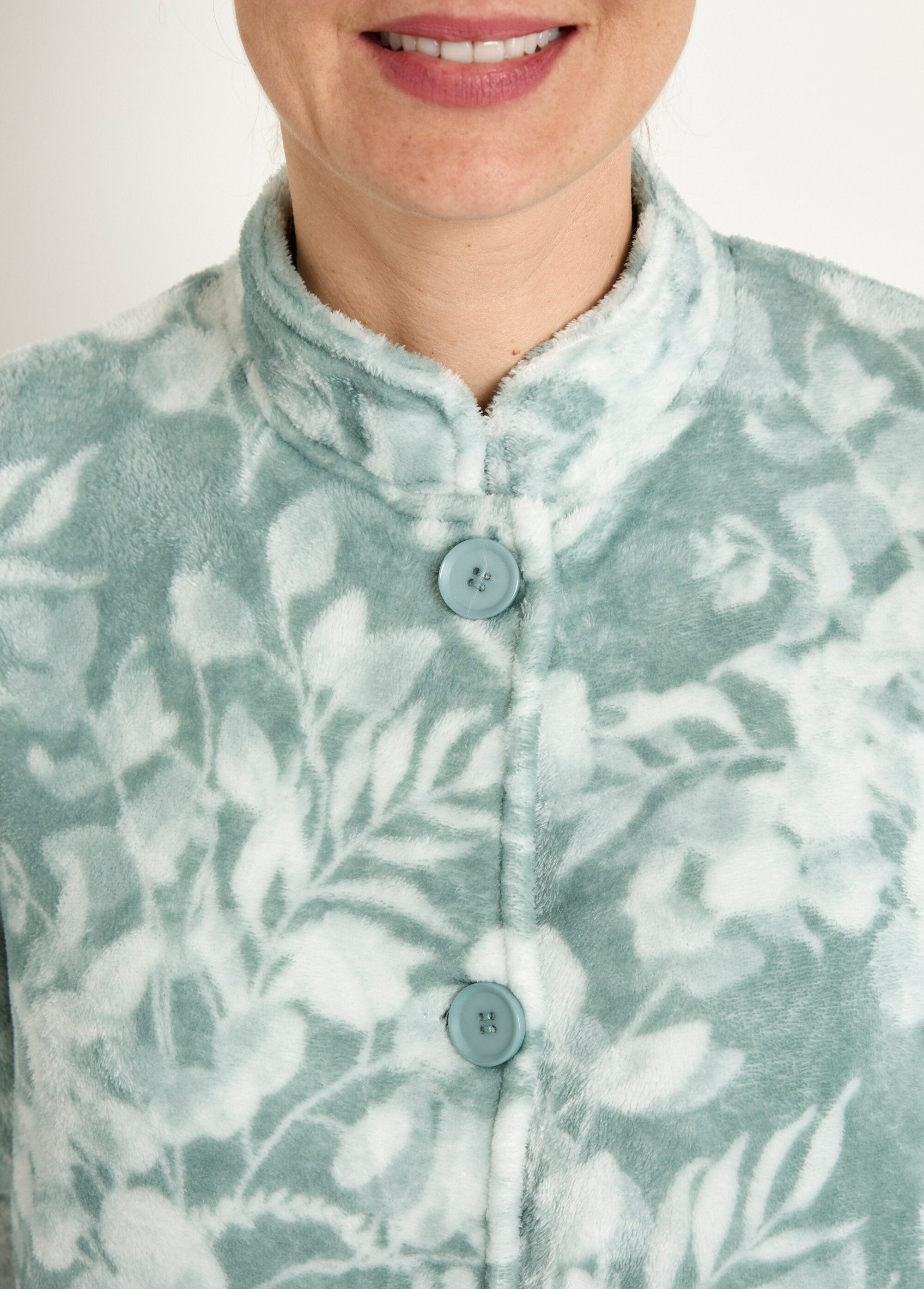 Fleece-printed_plush_bathrobe_length_115_cm_Green_print_DE1_slim