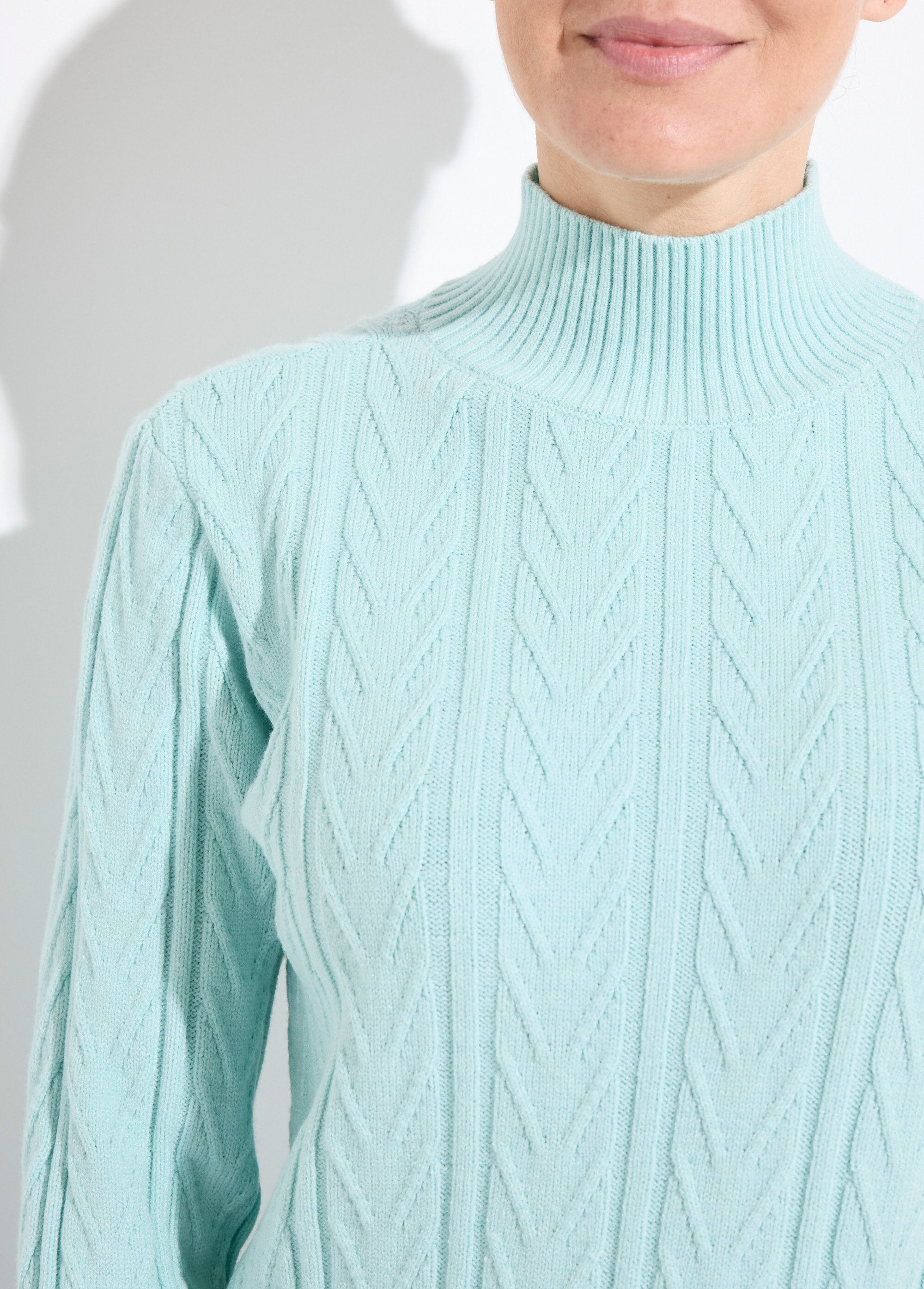 Warm_ribbed_and_twisted_high_neck_sweater_Green_DE1_slim