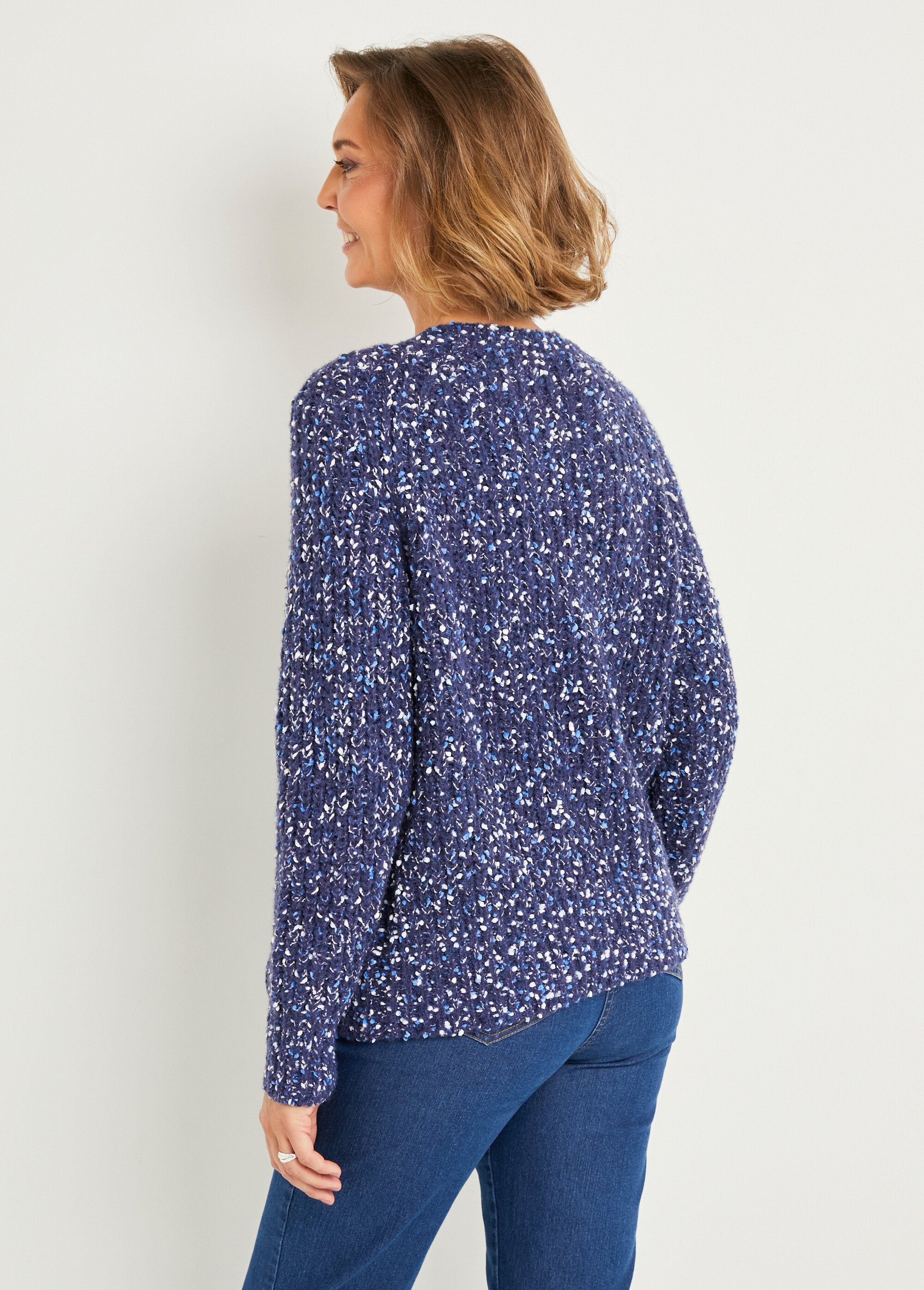 Warm_round_neck_sweater_with_fancy_pearl_knit_Blue_DO1_slim