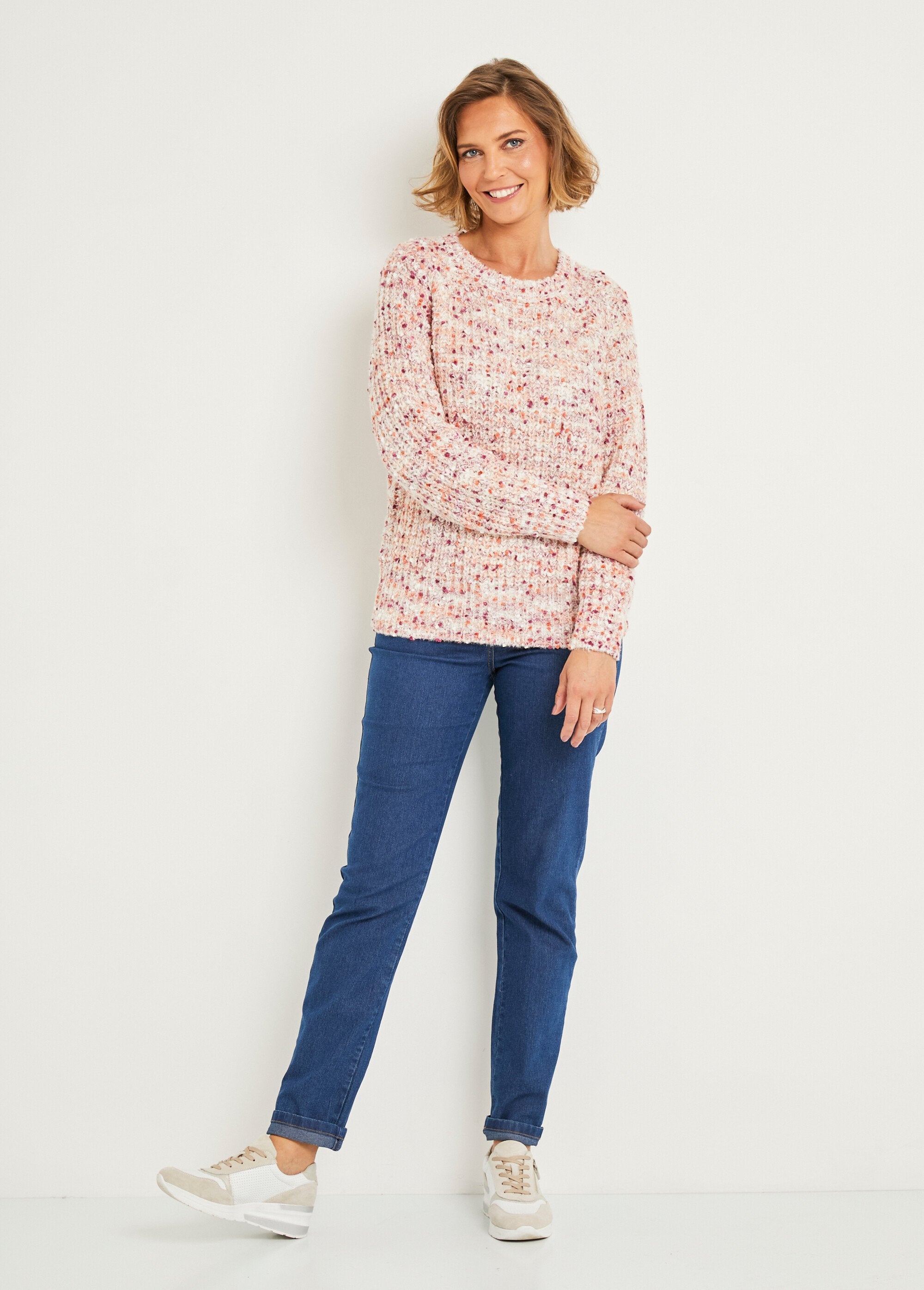 Warm_round_neck_sweater_with_fancy_pearl_knit_Beige_SF1_slim