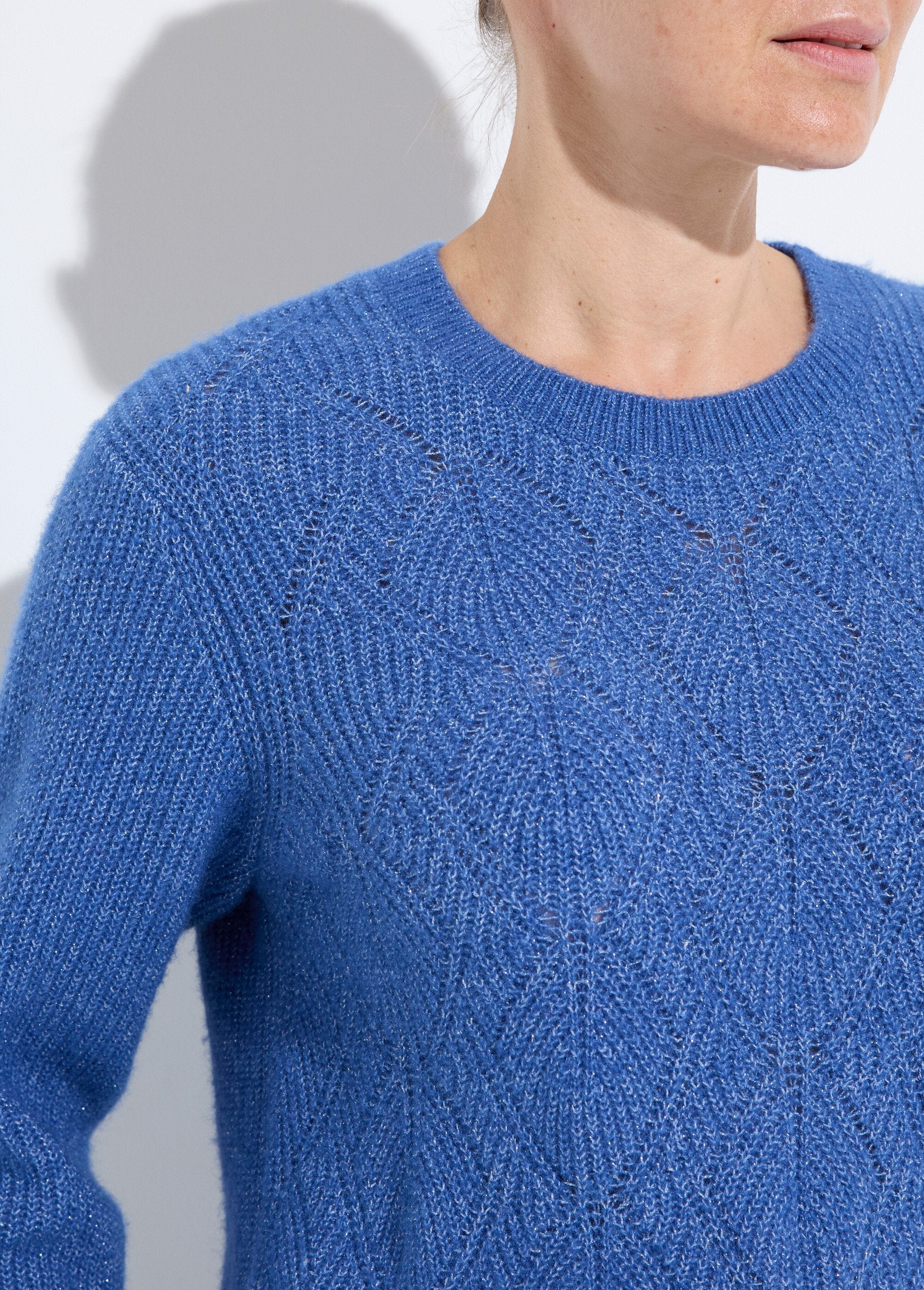 Soft_openwork_sweater_in_recycled_fibers_and_wool_Blue_DE1_slim