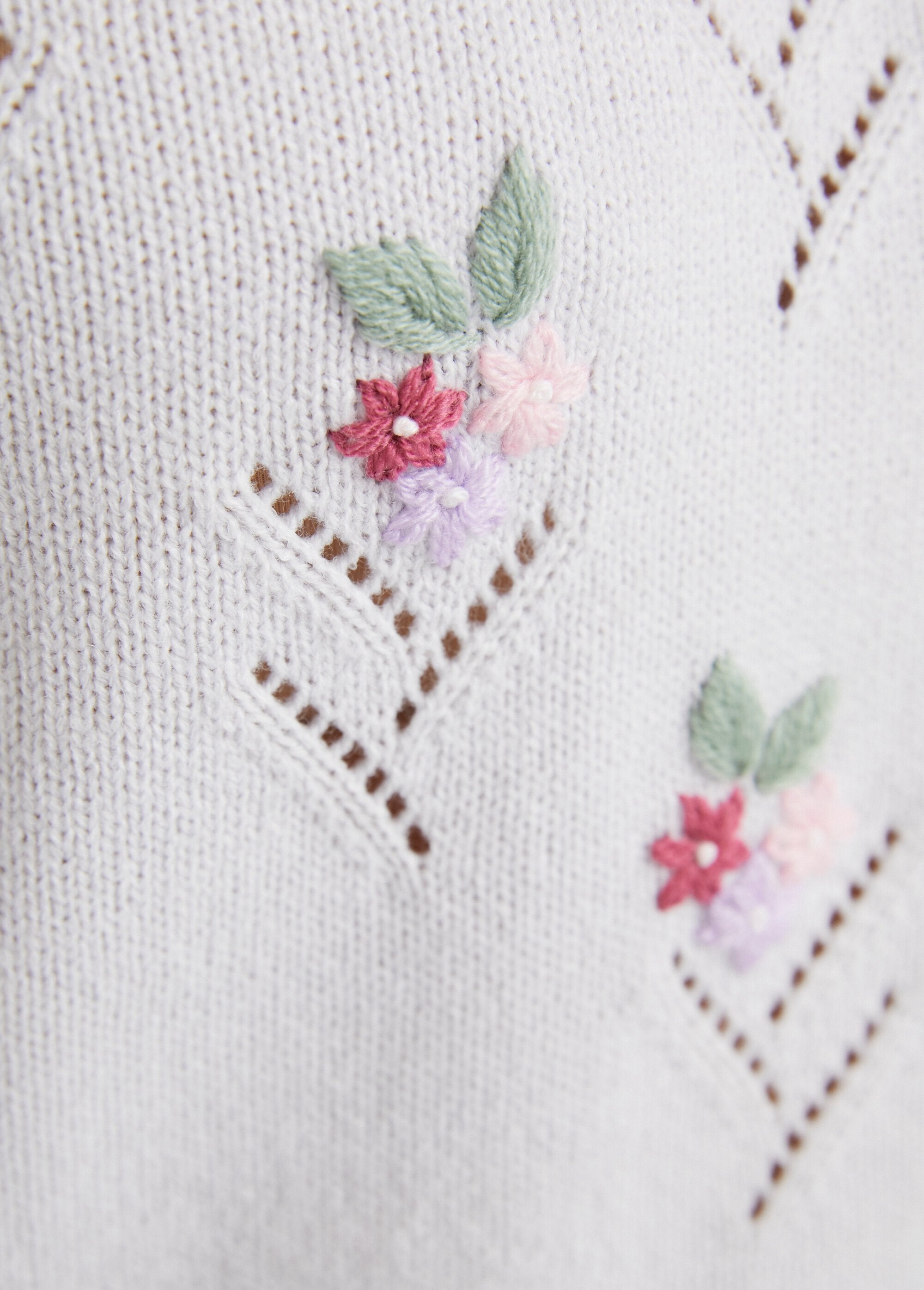 Soft_plain_embroidered_openwork_round_neck_sweater_Money_DE3_slim