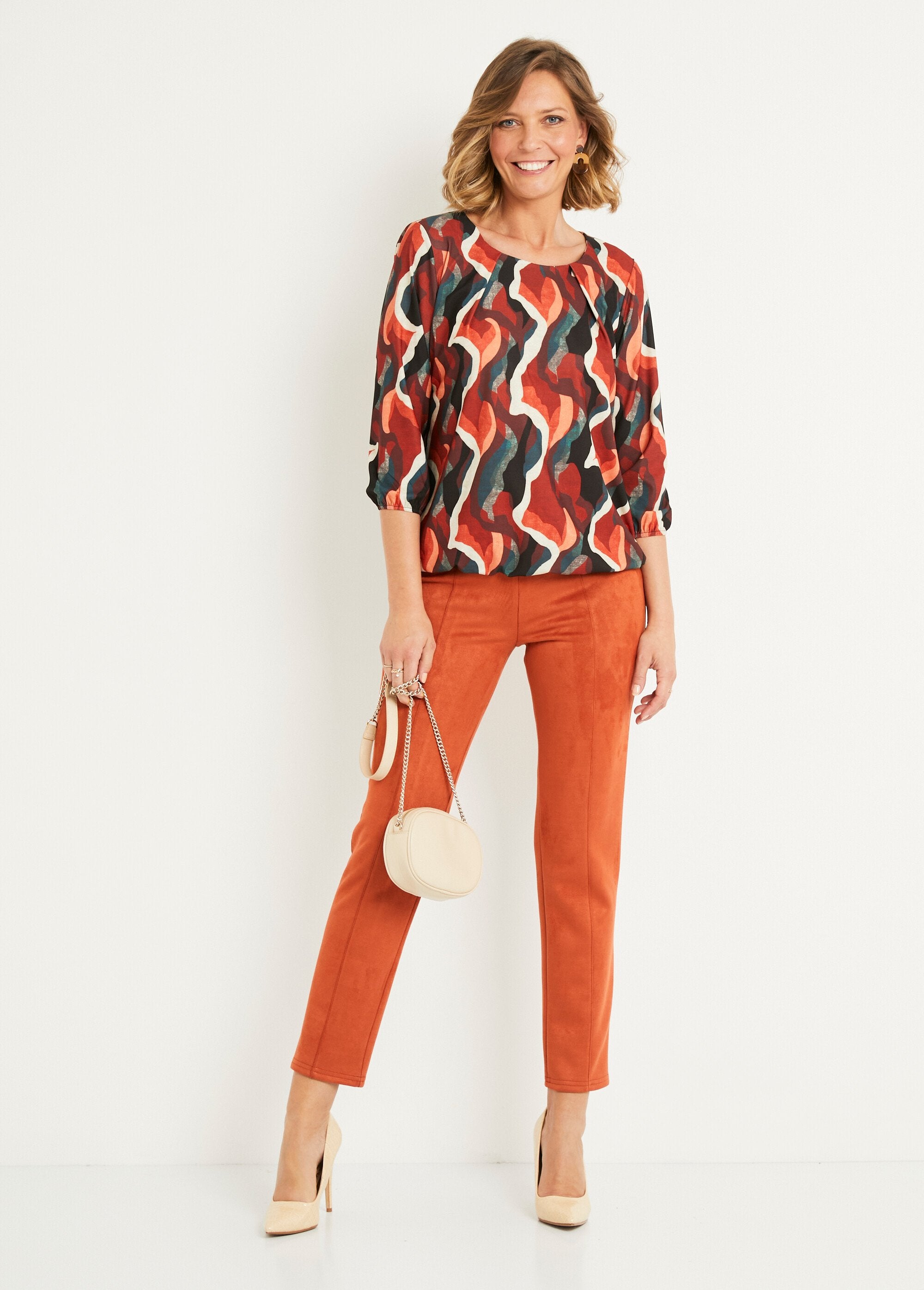 Graphic_pattern_round_neck_blouse_t-shirt_Copper_and_duck_SF1_slim