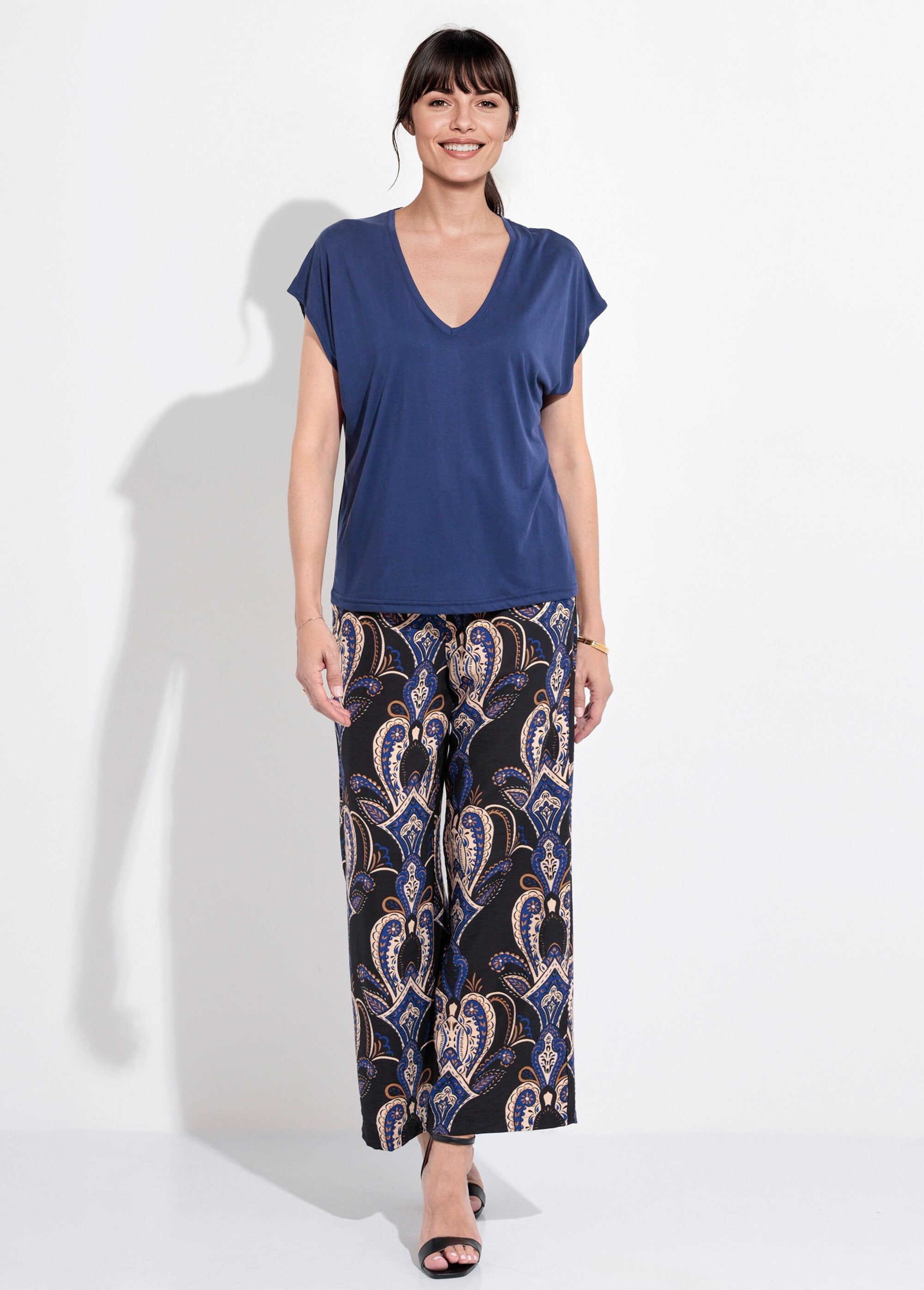 Loose-fitting,_short-sleeved_T-shirt_Marine_SF1_slim