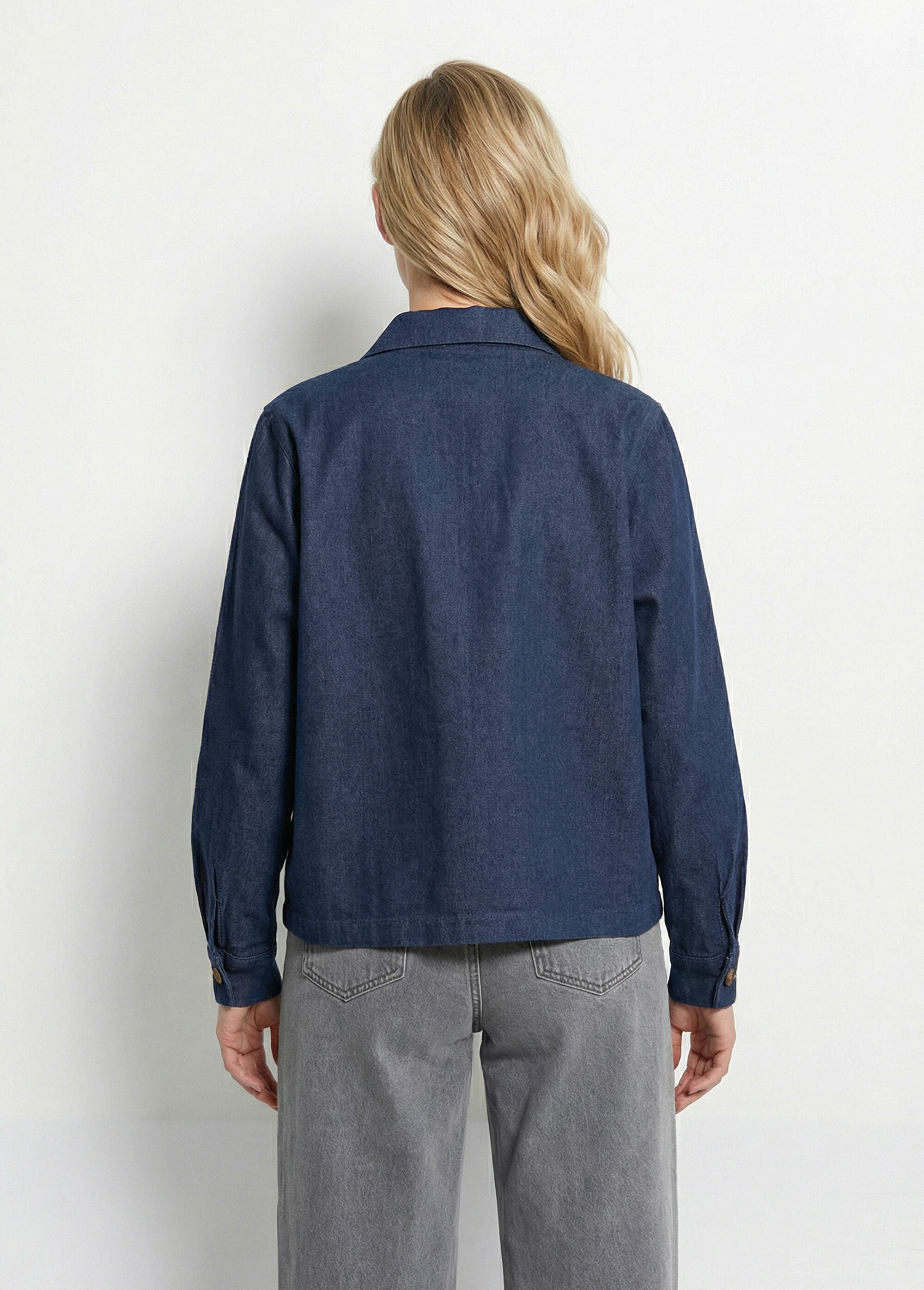 Raw_denim_jacket,_workwear_style_Raw_blue_DO1_slim
