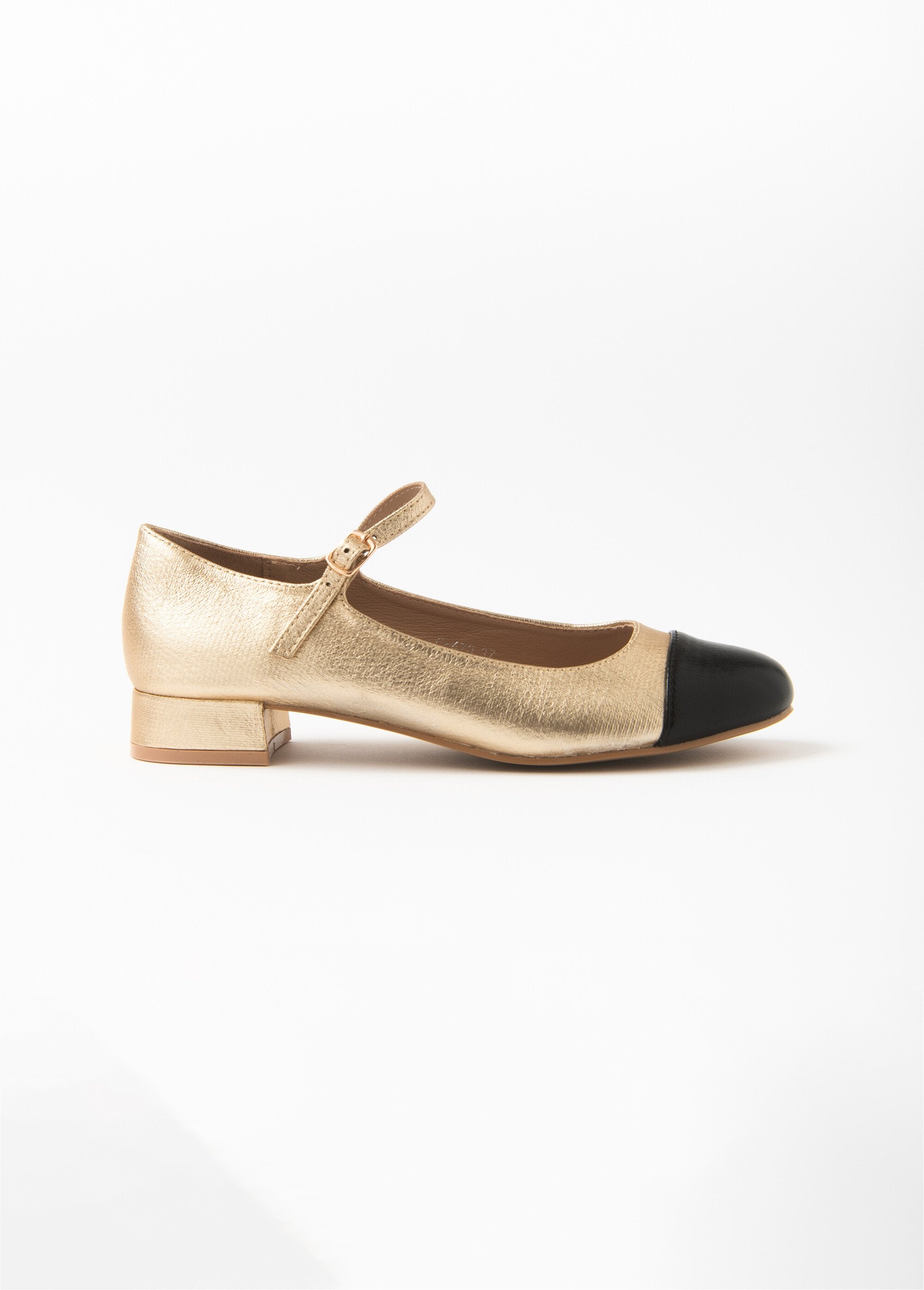 Ballerina_style_with_contrasting_toe_Gold_and_black_DR1_slim