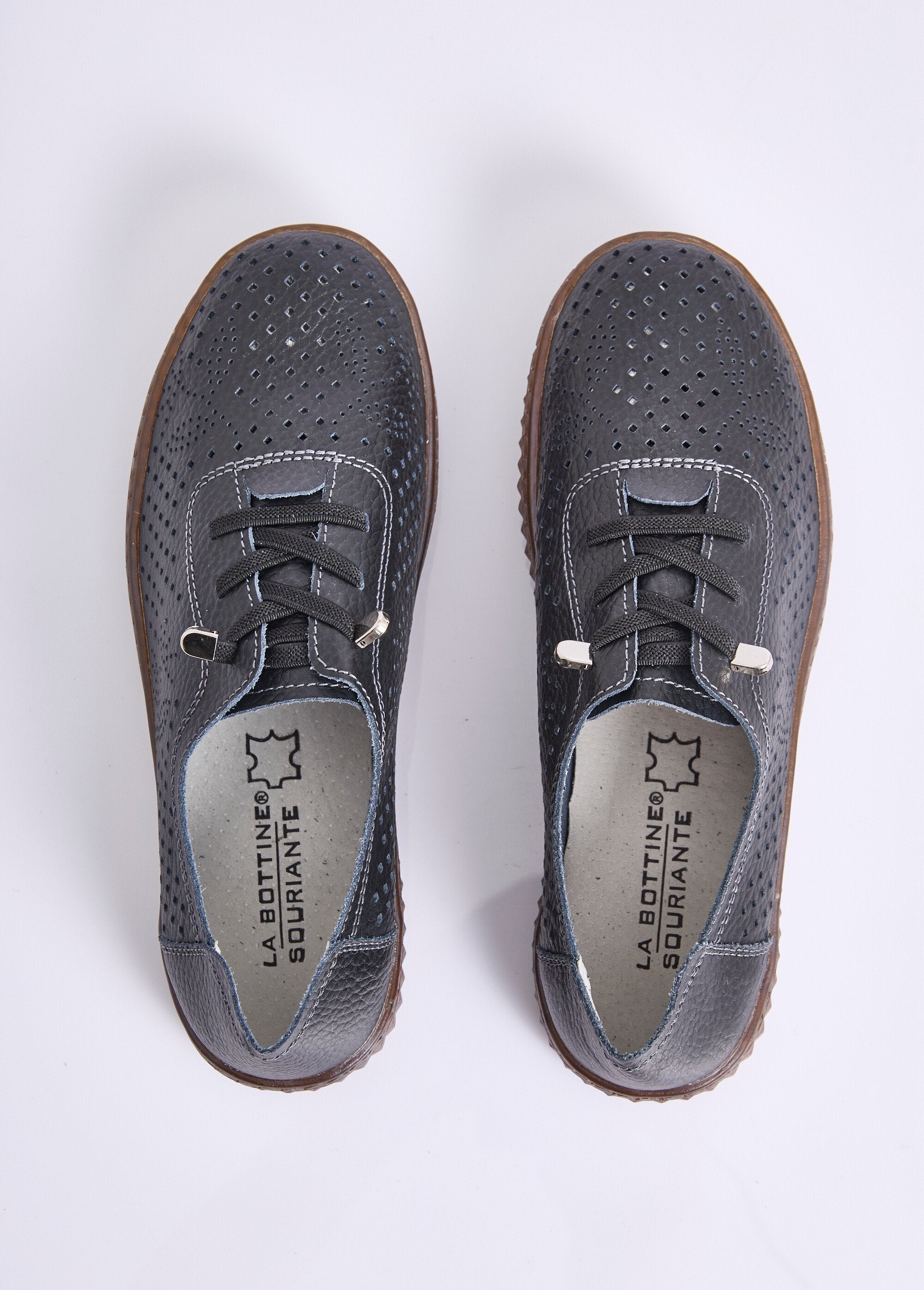 Perforated_leather_lace-up_sneakers,_comfort_fit_Black_OV1_slim
