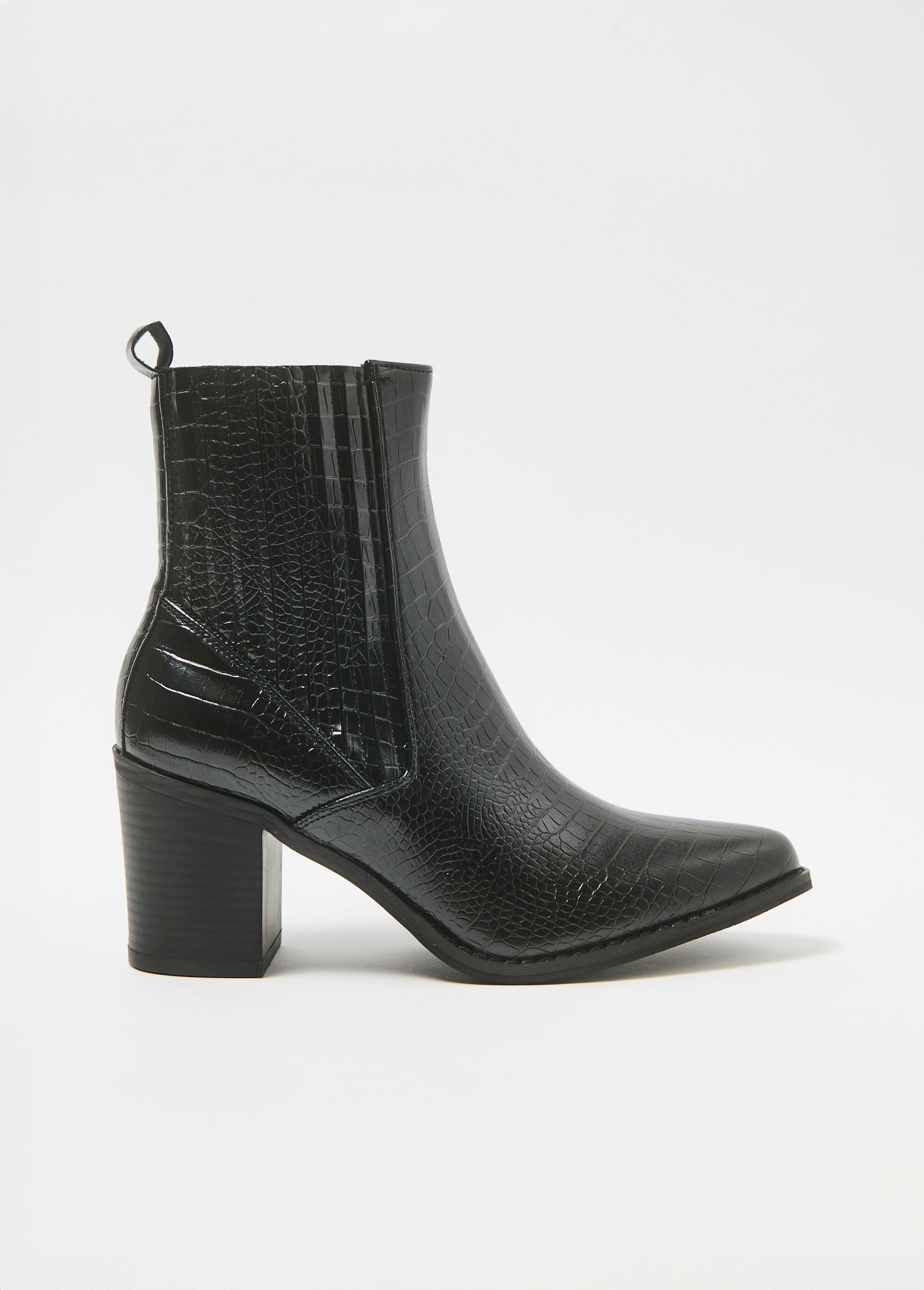 Reptile-style_boots_with_pointed_toe_heels_Black_DR1_slim