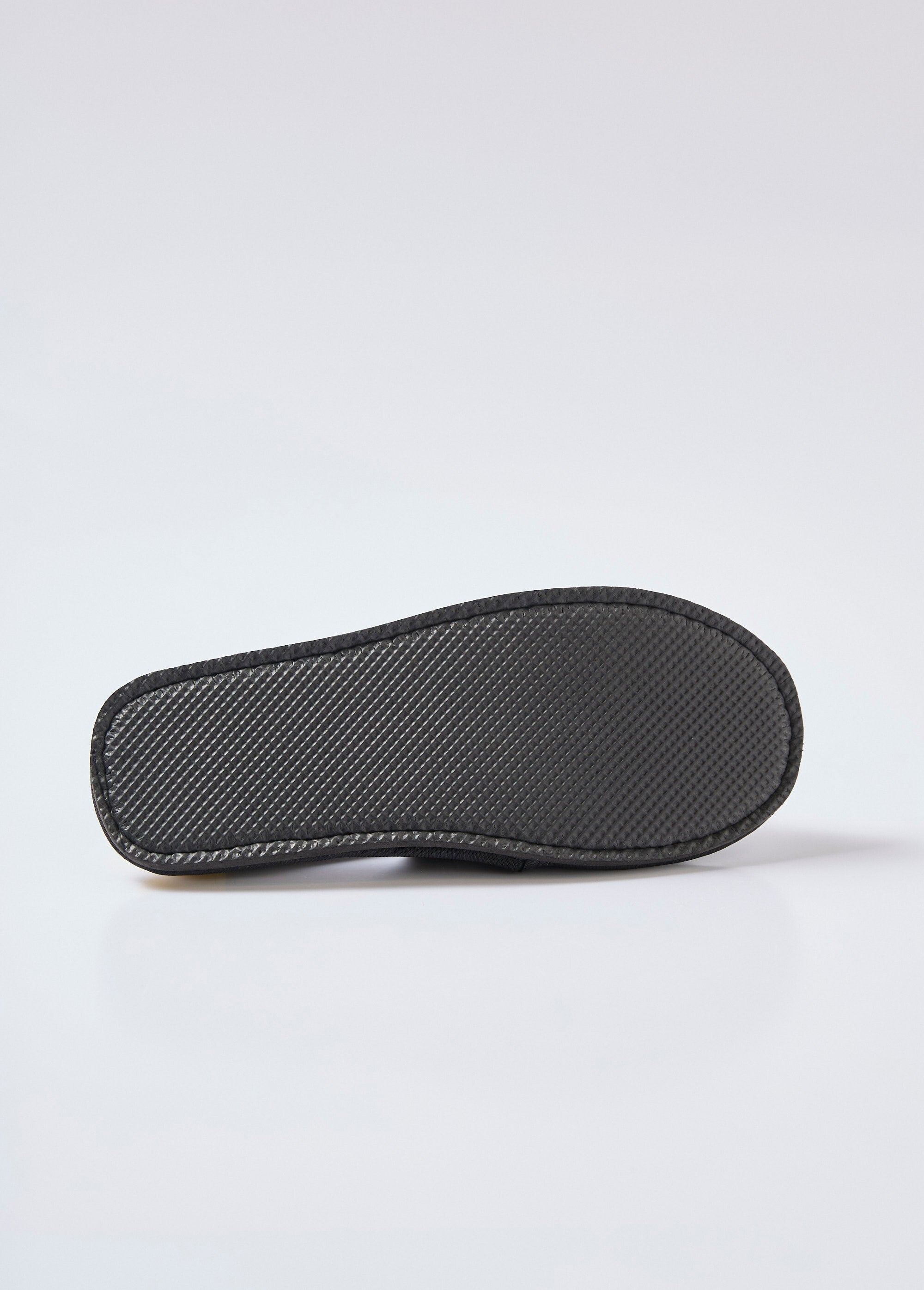 Mule-style_slippers,_contrasting_lines_Black_UN1_slim