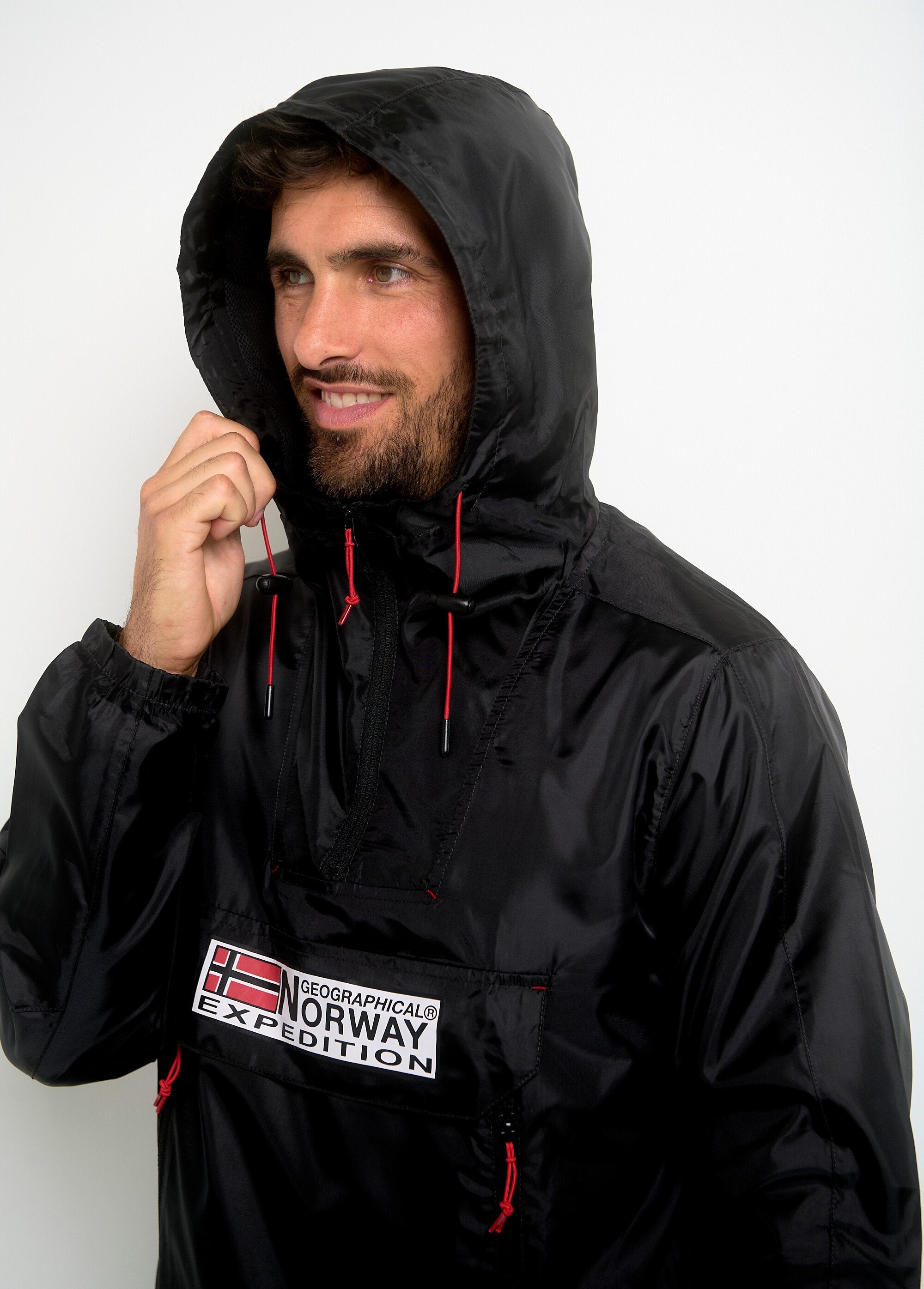 Men's_half-zip_hooded_windbreaker_Black_DE1_slim