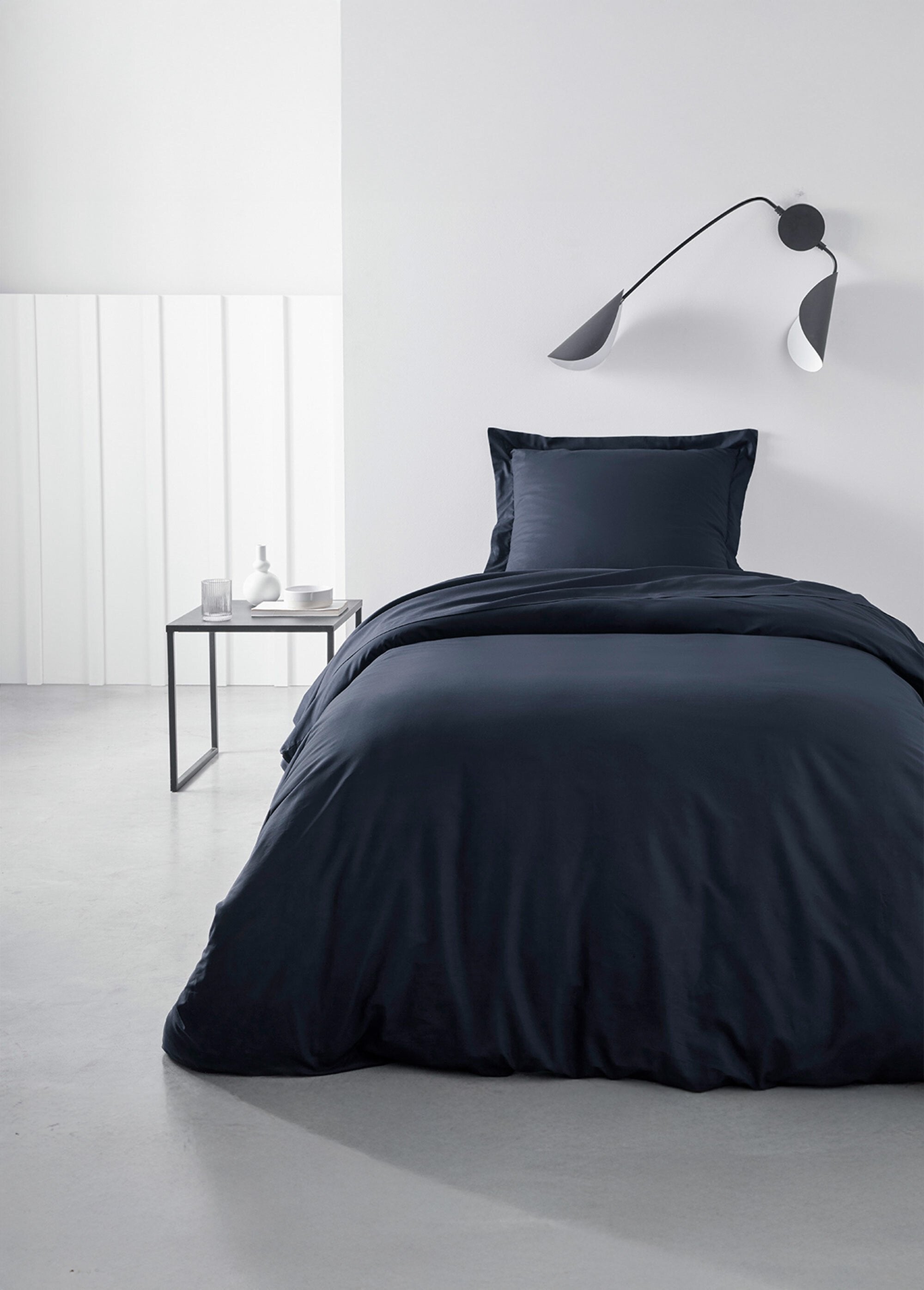 Plain_cotton_flat_sheet_Navy_SF1_slim