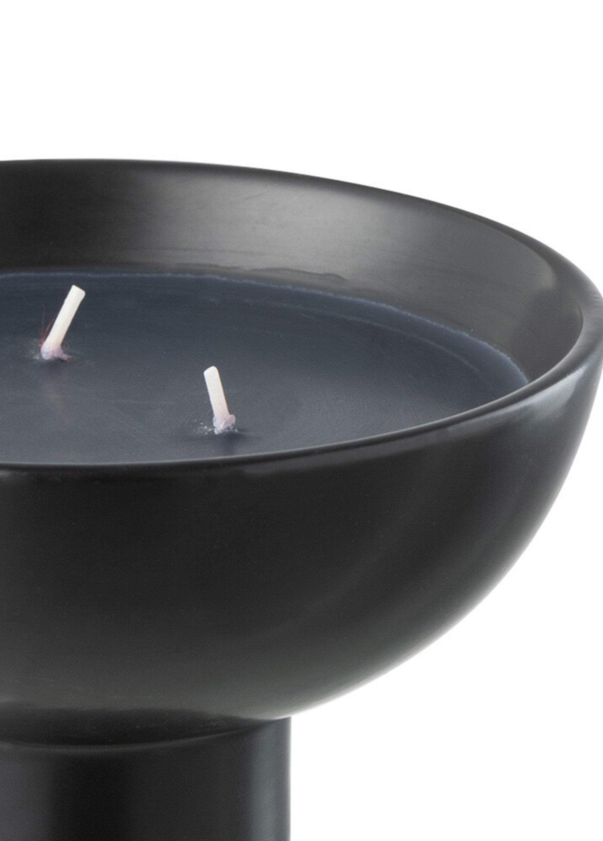 Small_9-hour_wax_and_ceramic_candle_Black_DE1_slim