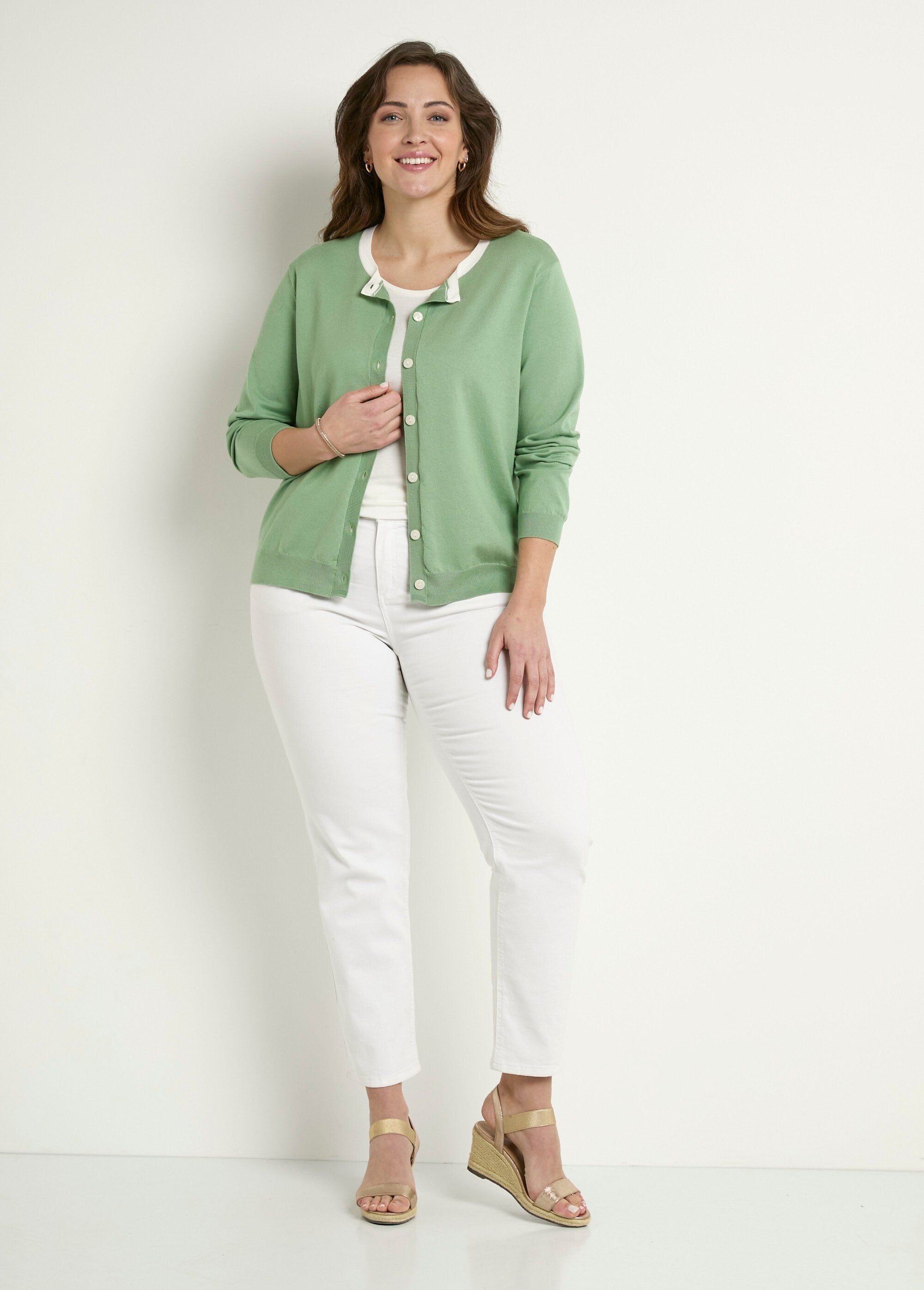 Soft_round_neck_buttoned_cardigan_vest_water_green_SF1_curvy