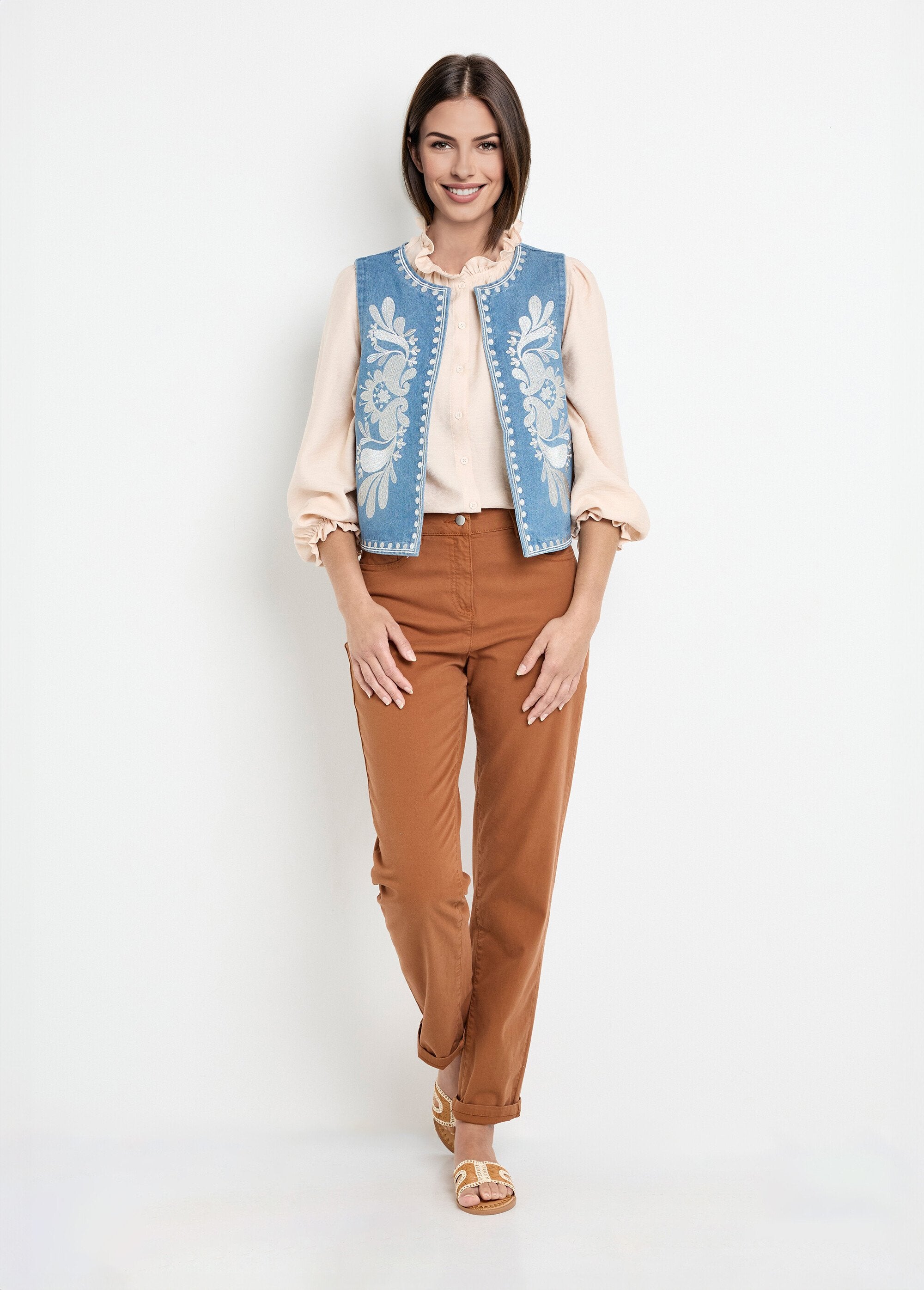 Sleeveless_embroidered_denim_vest_Blue_jeans_SF1_slim
