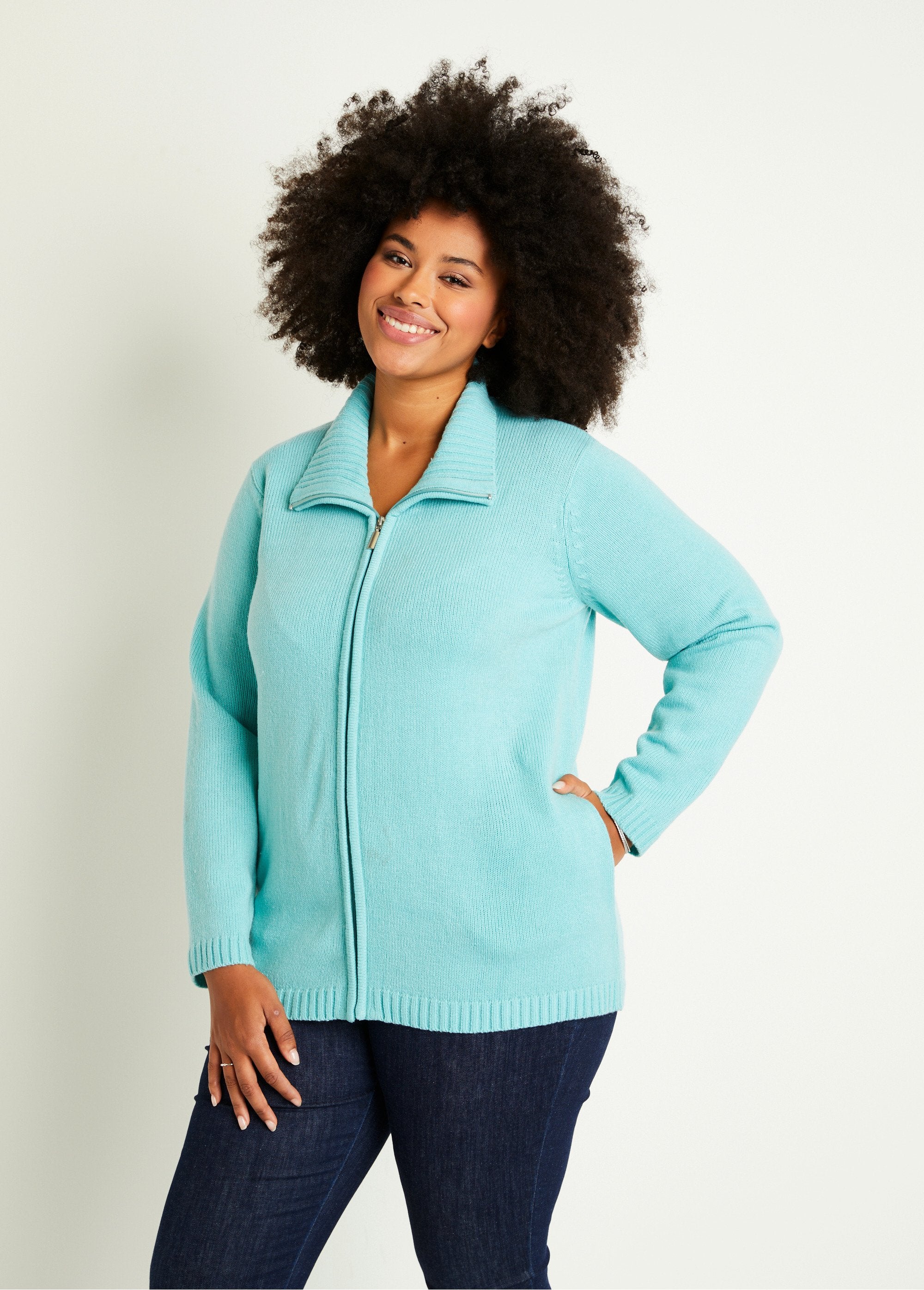 Long_plain_zipped_vest_Aqua_FA1_curvy