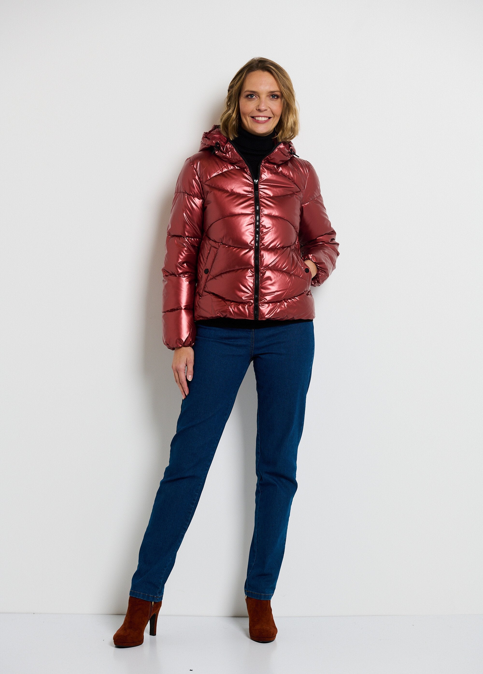 Warm_metallic_down_jacket_with_hood_Brick_SF1_slim