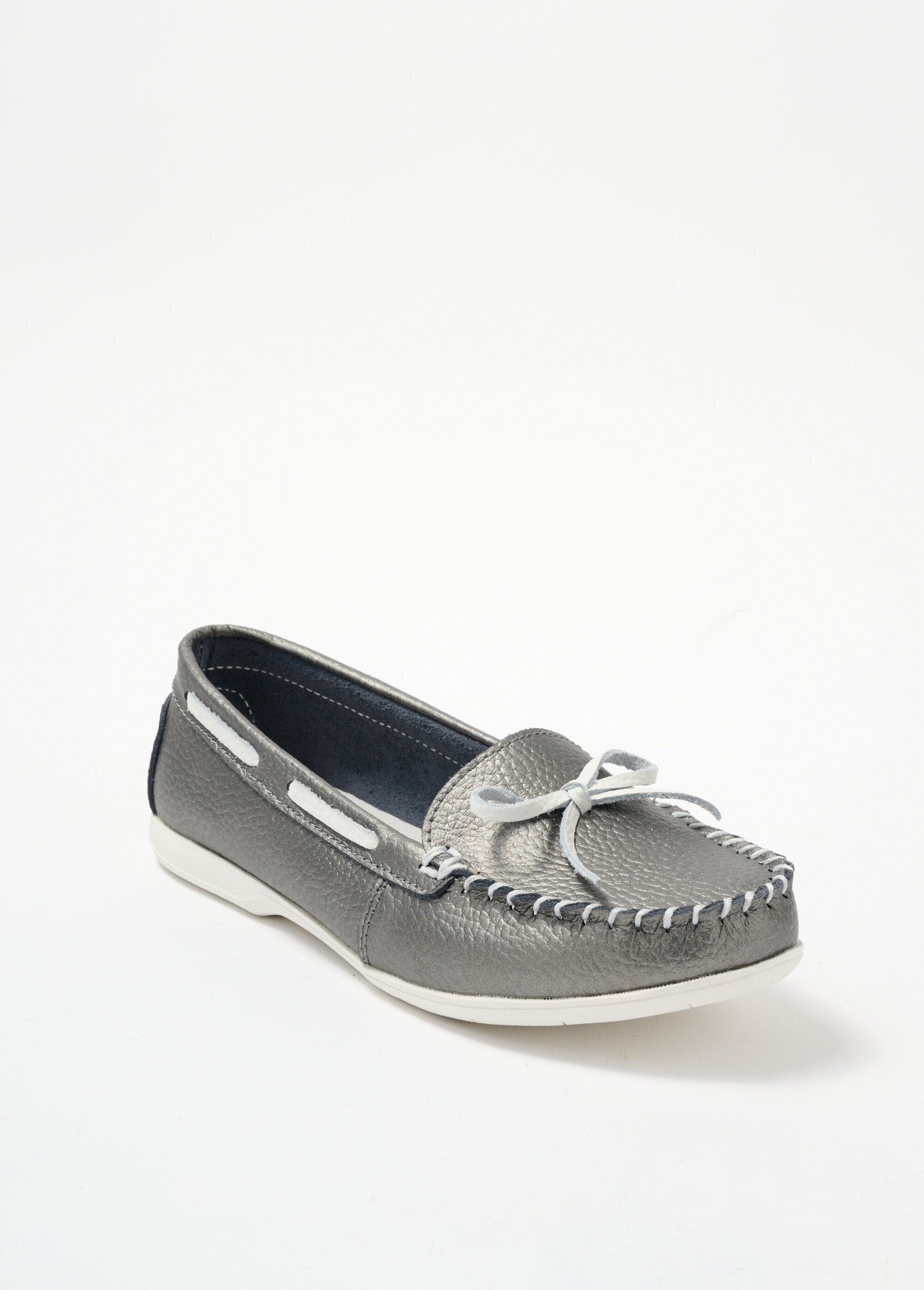 Boat-style_moccasin_Gray_FA1_slim