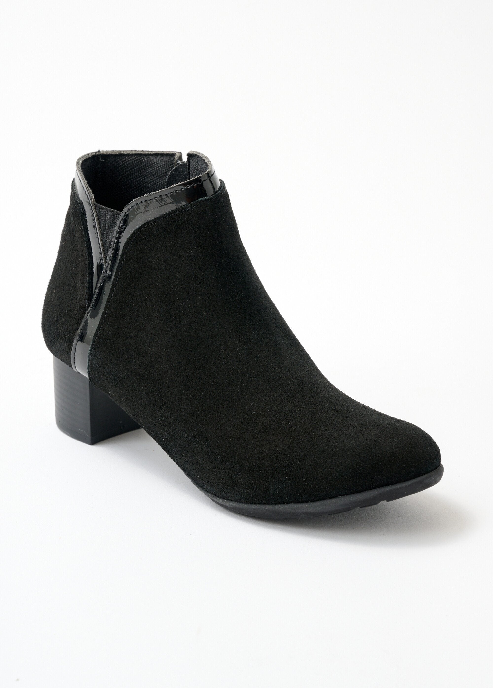 Comfortable_wide_zipped_leather_low_boots_Black_velvet_FA1_slim