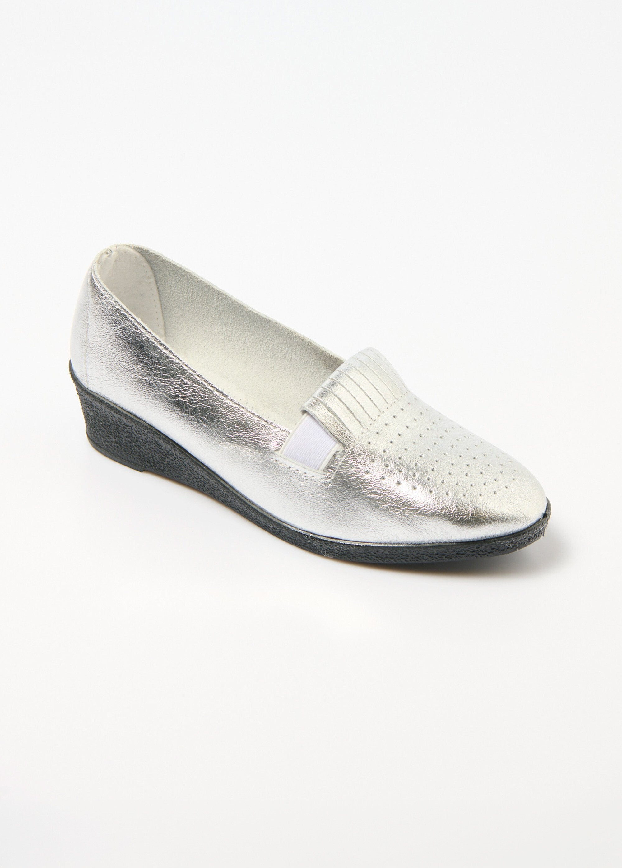 Elasticated_leather_wedge_loafers,_comfort_width_Silver_FA1_slim