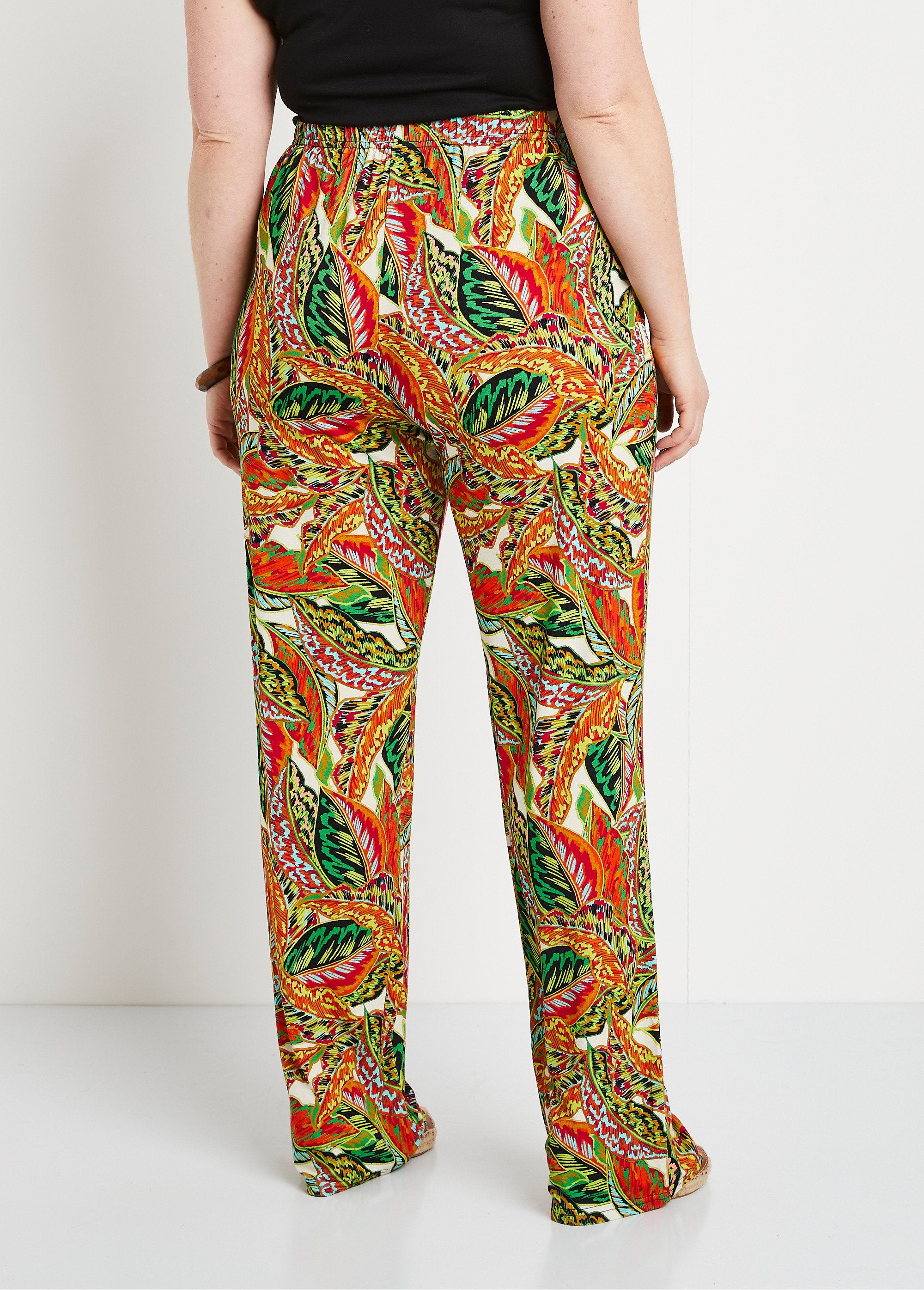 Elasticated_waistband_foliage_pattern_pants_Green_and_red_DO1_curvy