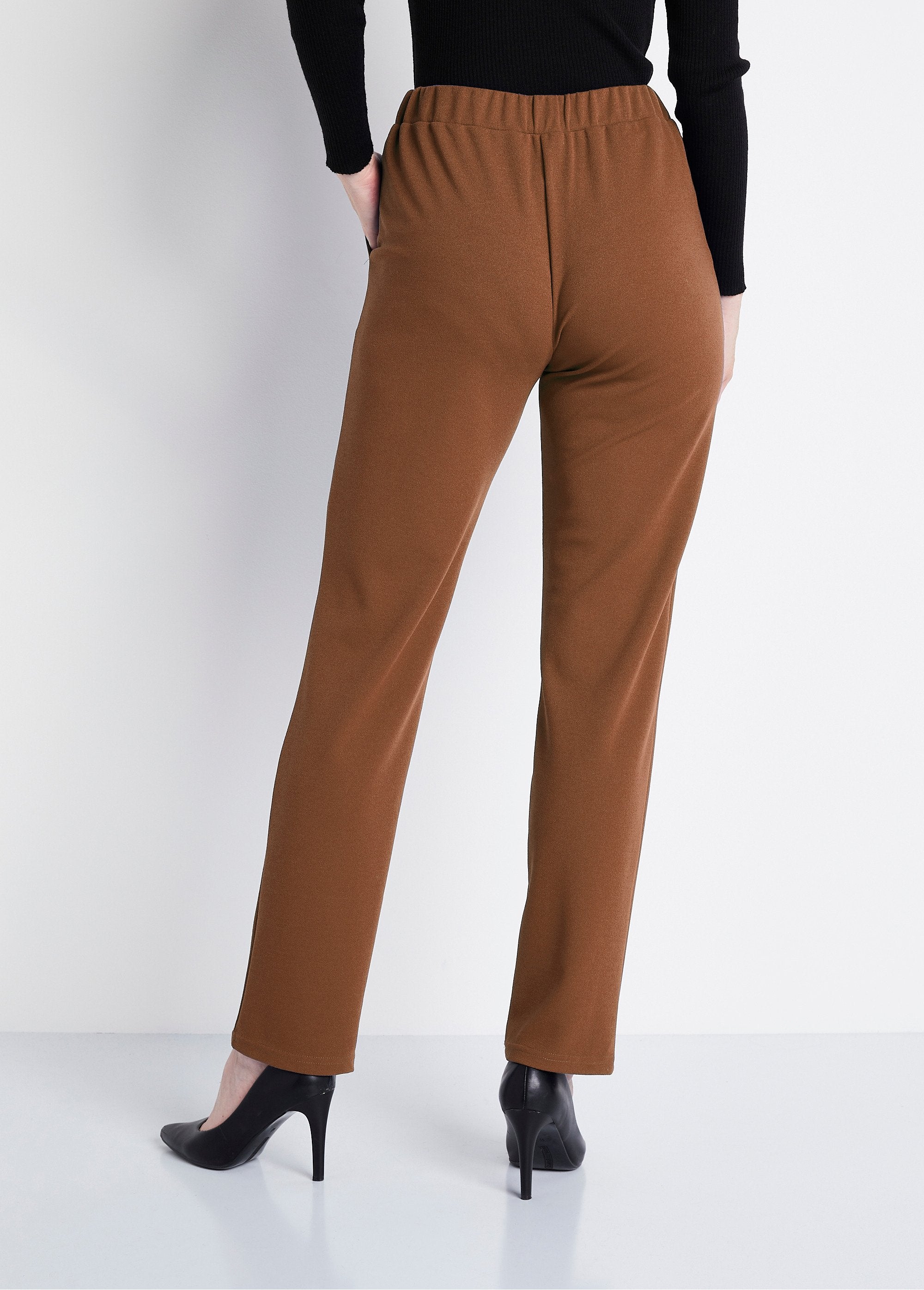 Straight_pants_with_elasticated_waist_and_crepe_knit_camel_DO1_slim