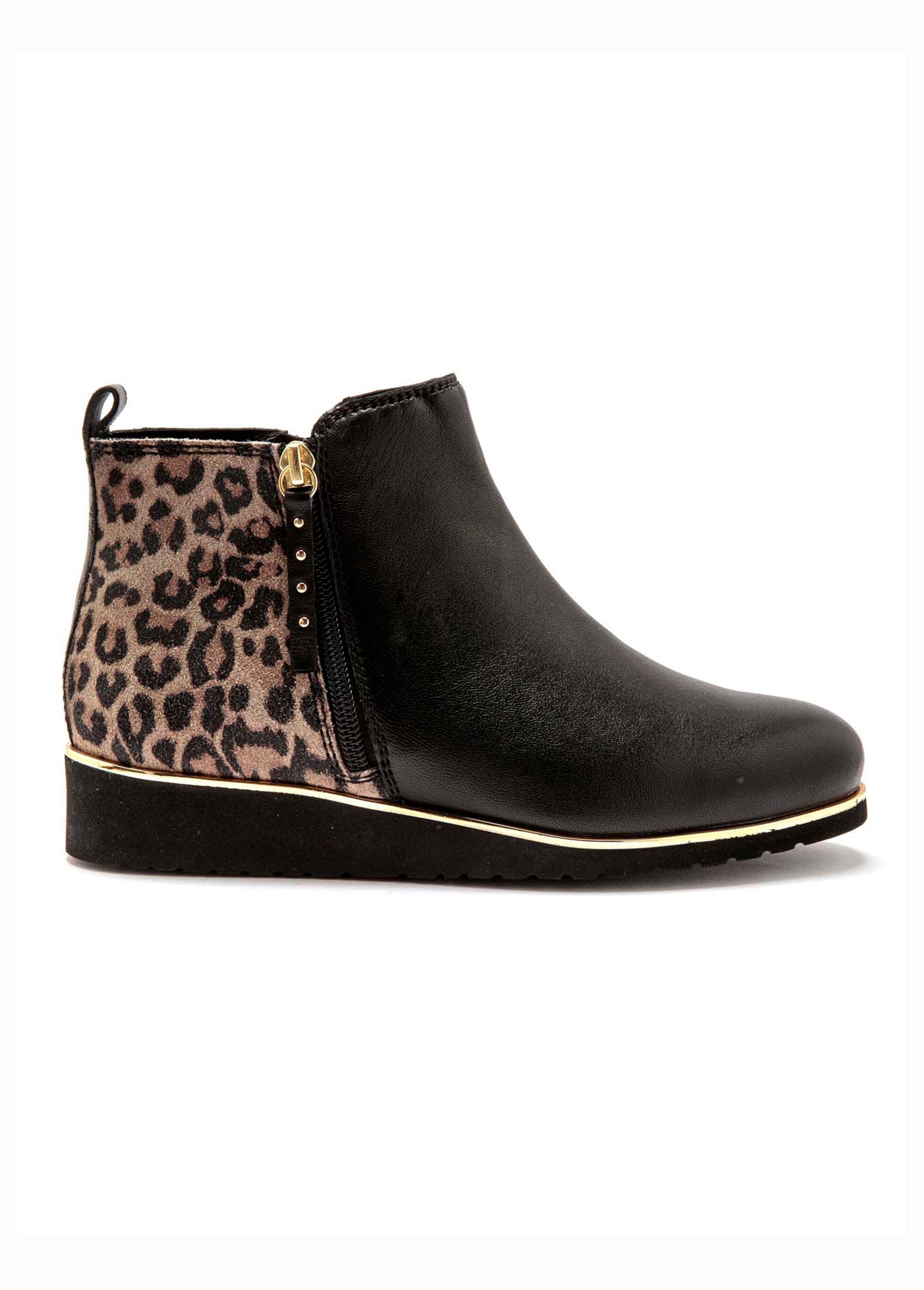 Two-material_leather_boots_Leopard_print_DR1_slim