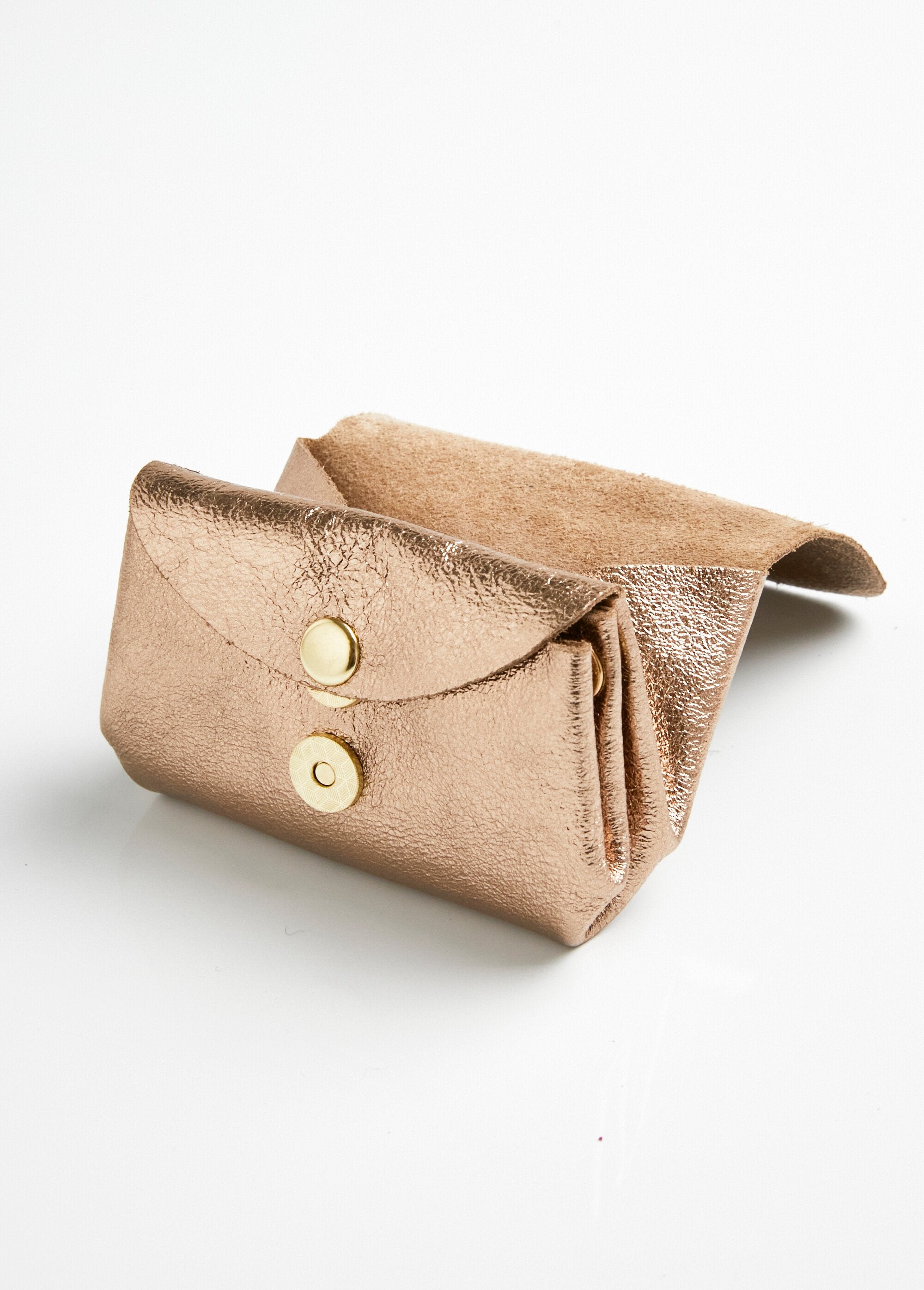 Coin_purse_with_iridescent_leather_flap_Golden_DE2_slim