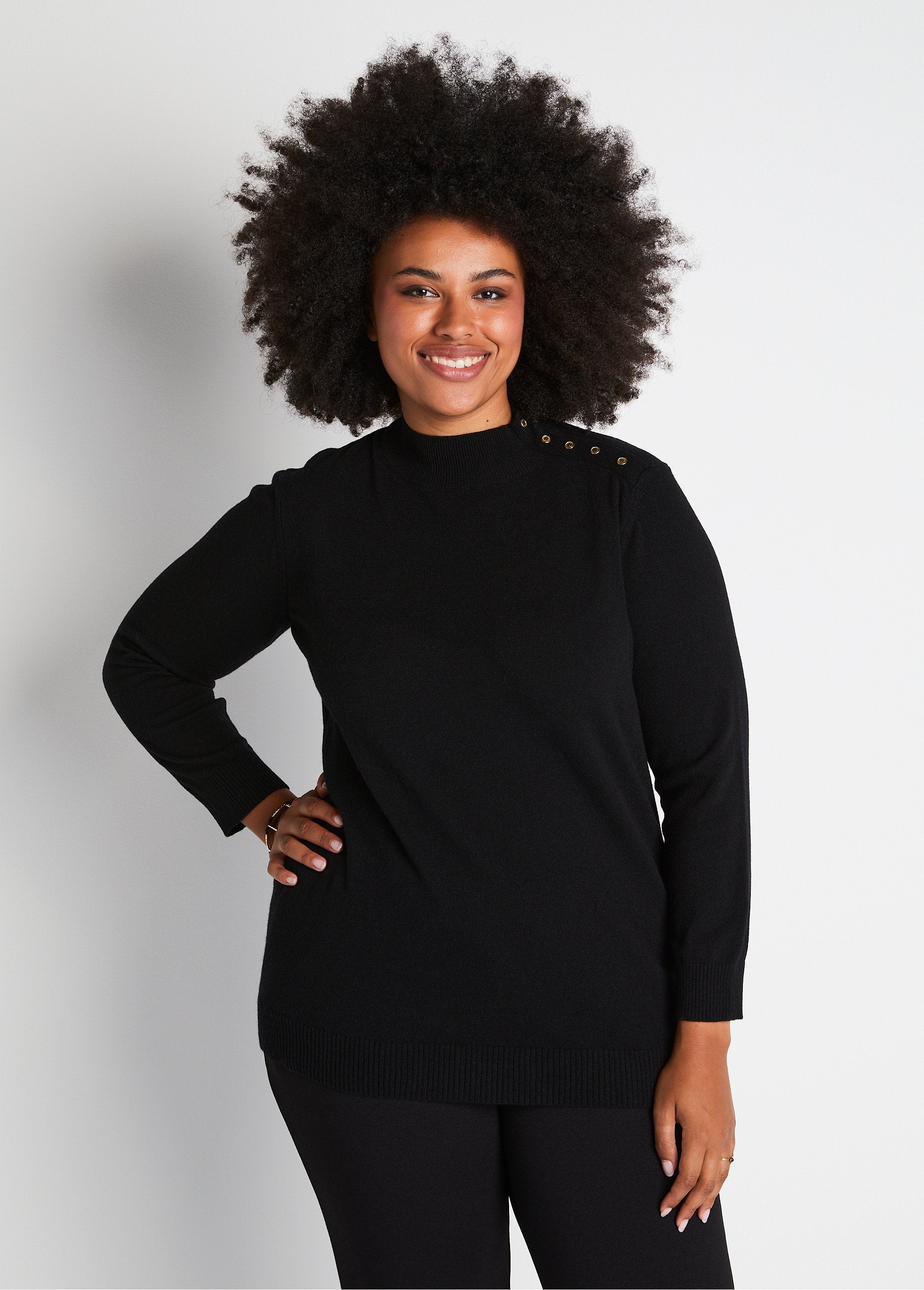 Sweater_with_recycled_fibers,_wool_and_cashmere_Black_FA1_curvy