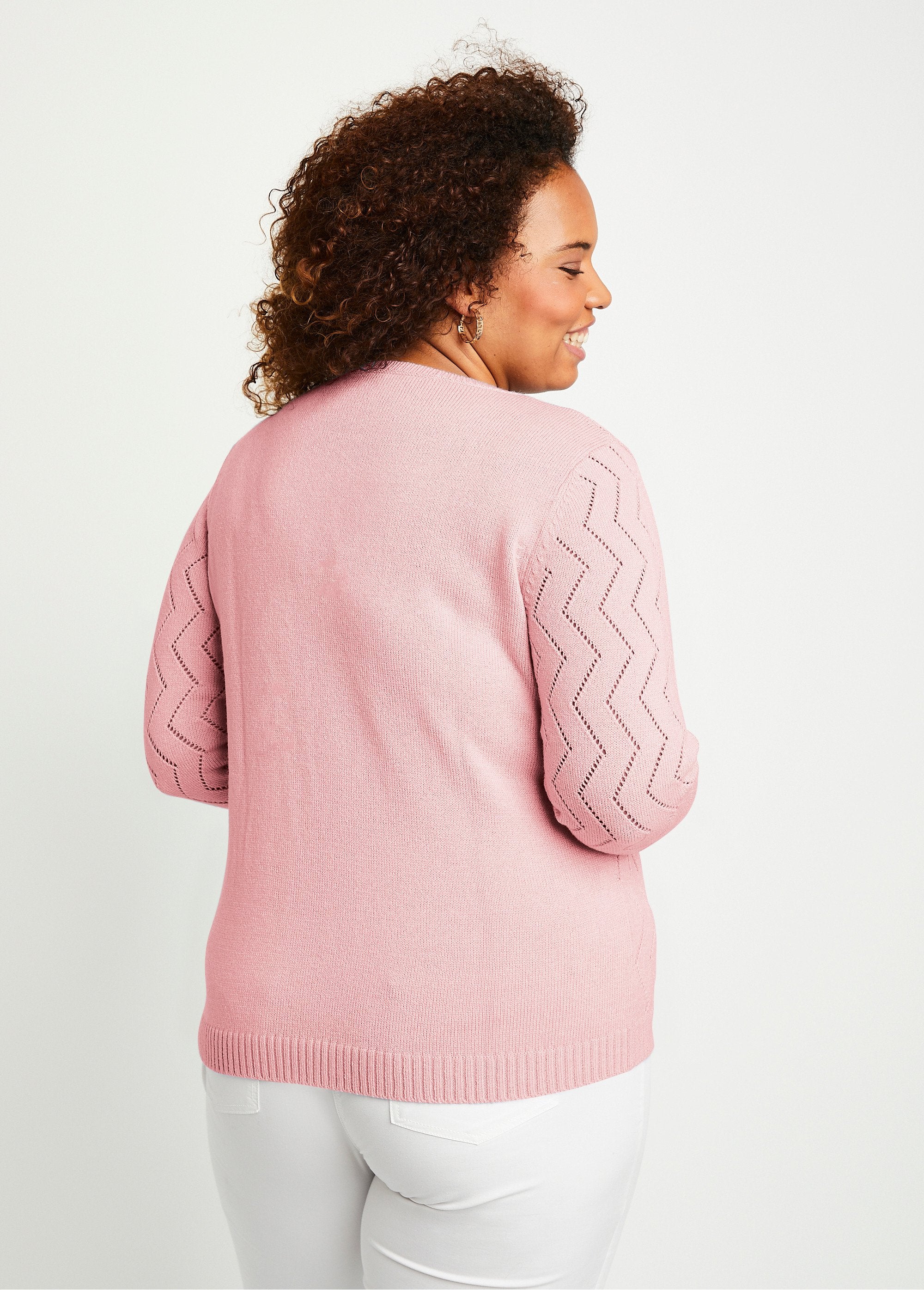 Short_openwork_cable_sweater_Pink_DO1_curvy