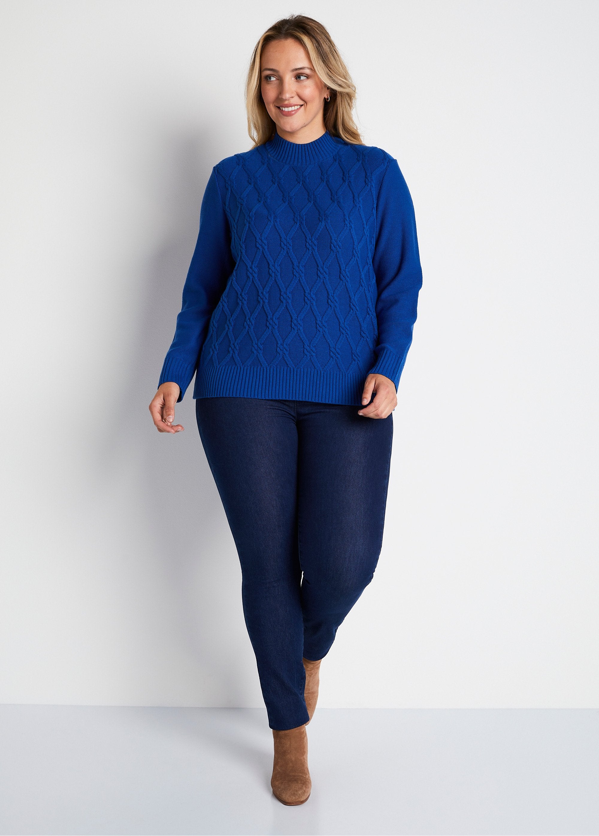 Plain_jersey_sweater_with_high_collar_Hard_blue_SF1_curvy