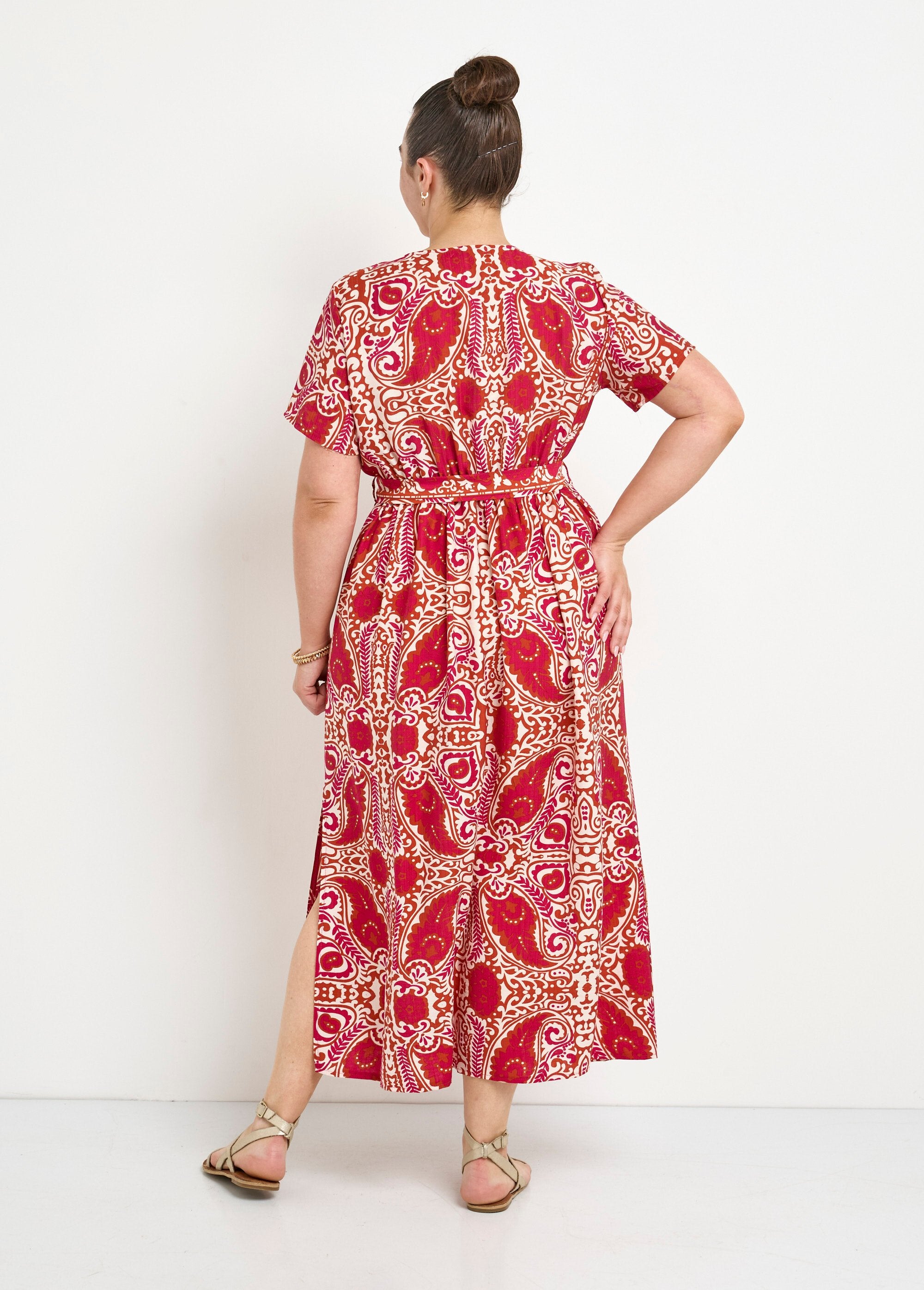 Long_ethnic_pattern_wrap_dress_Rose_prints_DO1_curvy