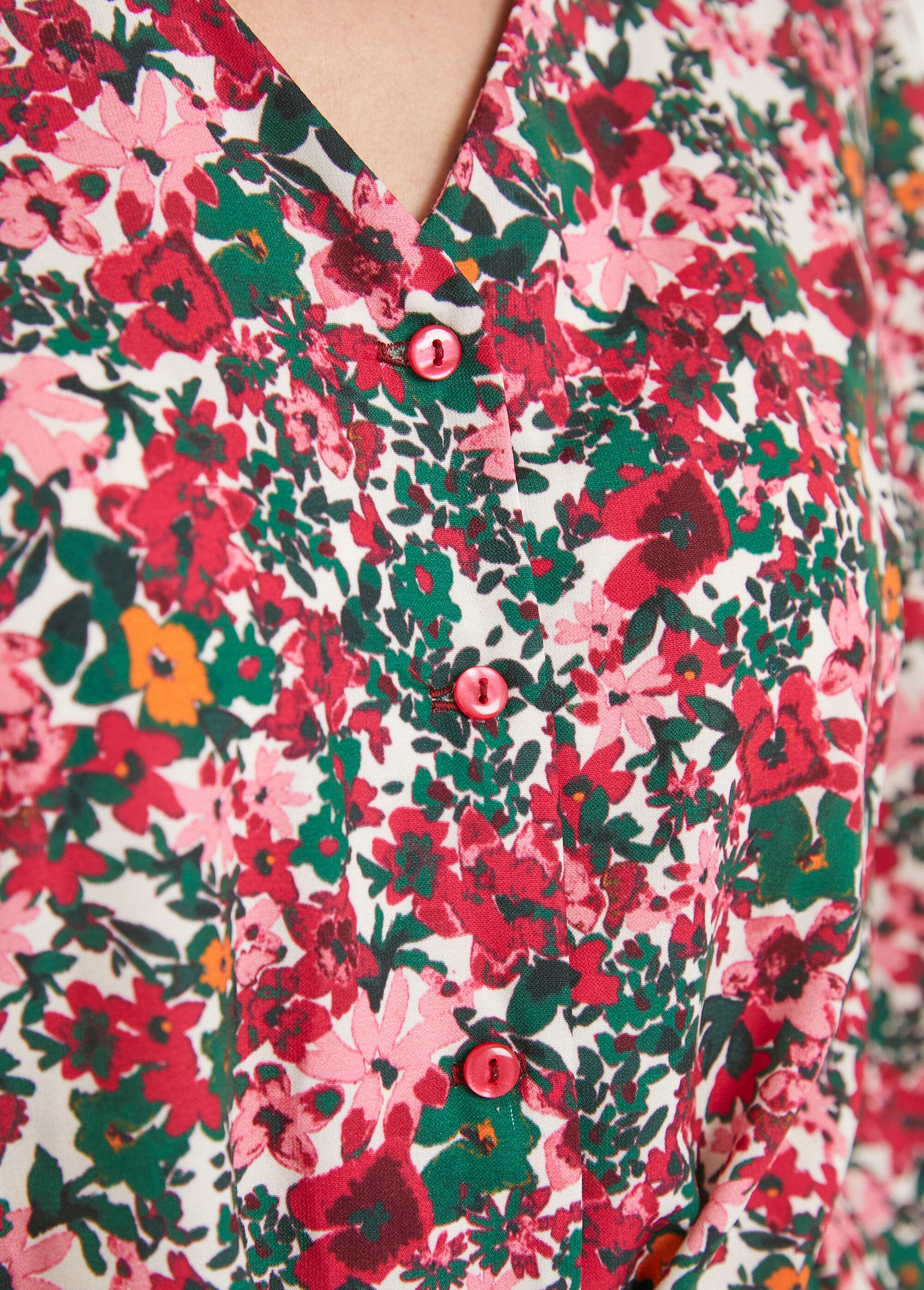 V-neck_buttoned_floral_flared_short_dress_Pink_and_green_DE2_slim