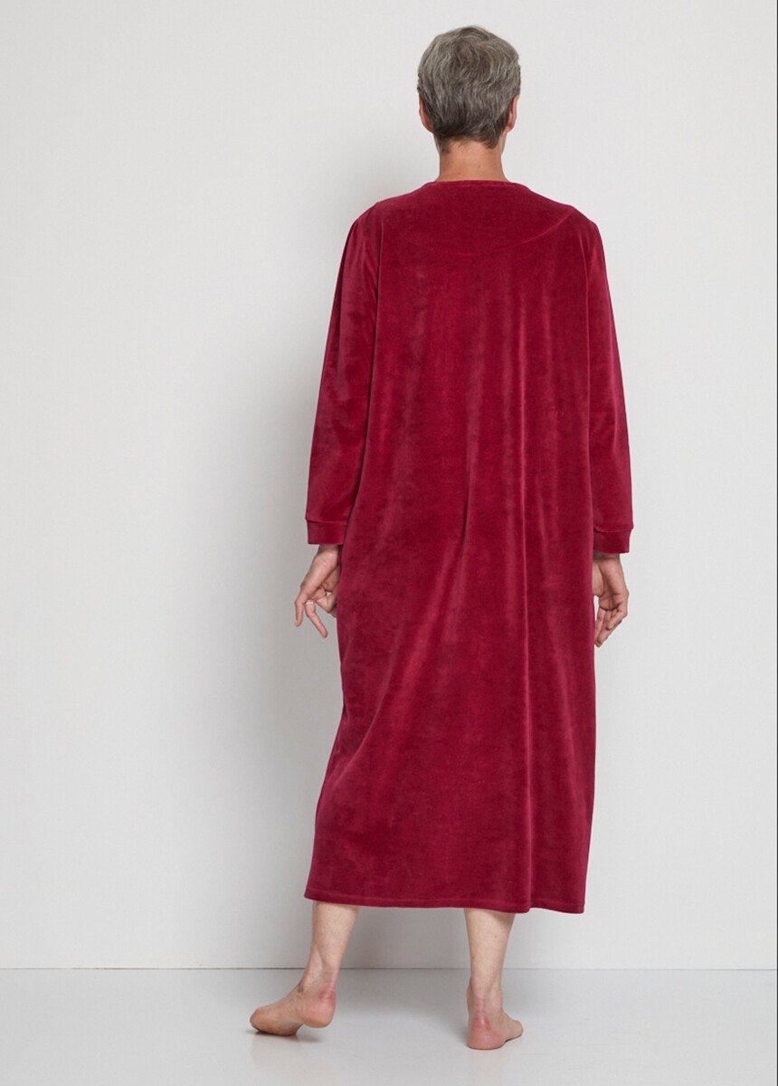 Long_embroidered_velvet_dressing_gown_Bordeaux_DO1_slim