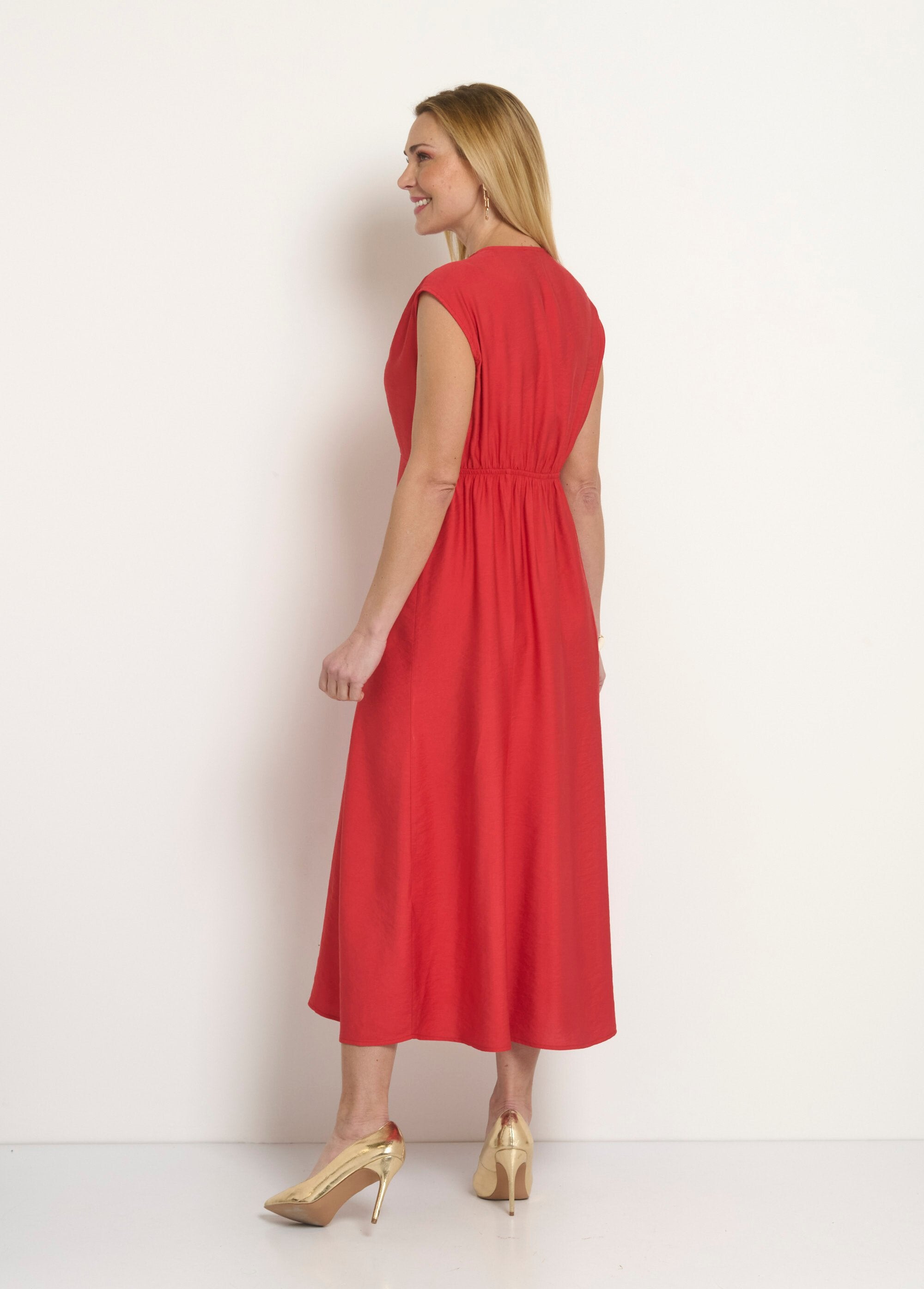 Long_sleeveless_dress_with_sweetheart_neckline_Red_DO1_slim