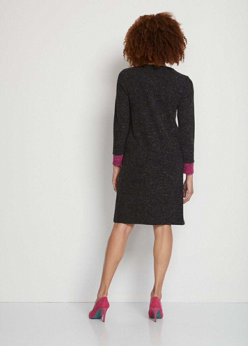 Short_straight_warm_knit_dress_with_round_neck_Black_background_DO1_slim