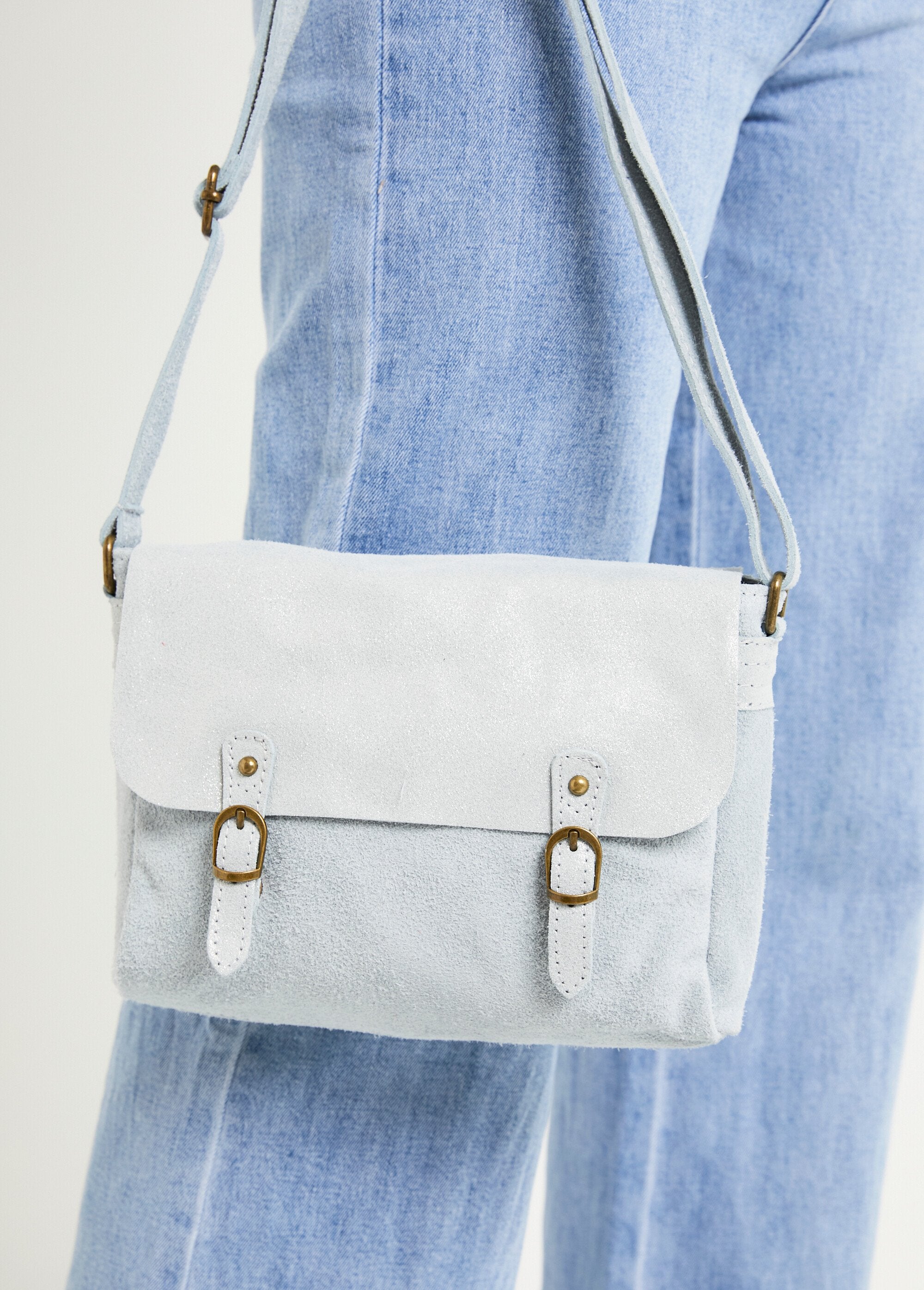 Suede-style_leather_shoulder_bag_Blue_and_gray_DE1_slim