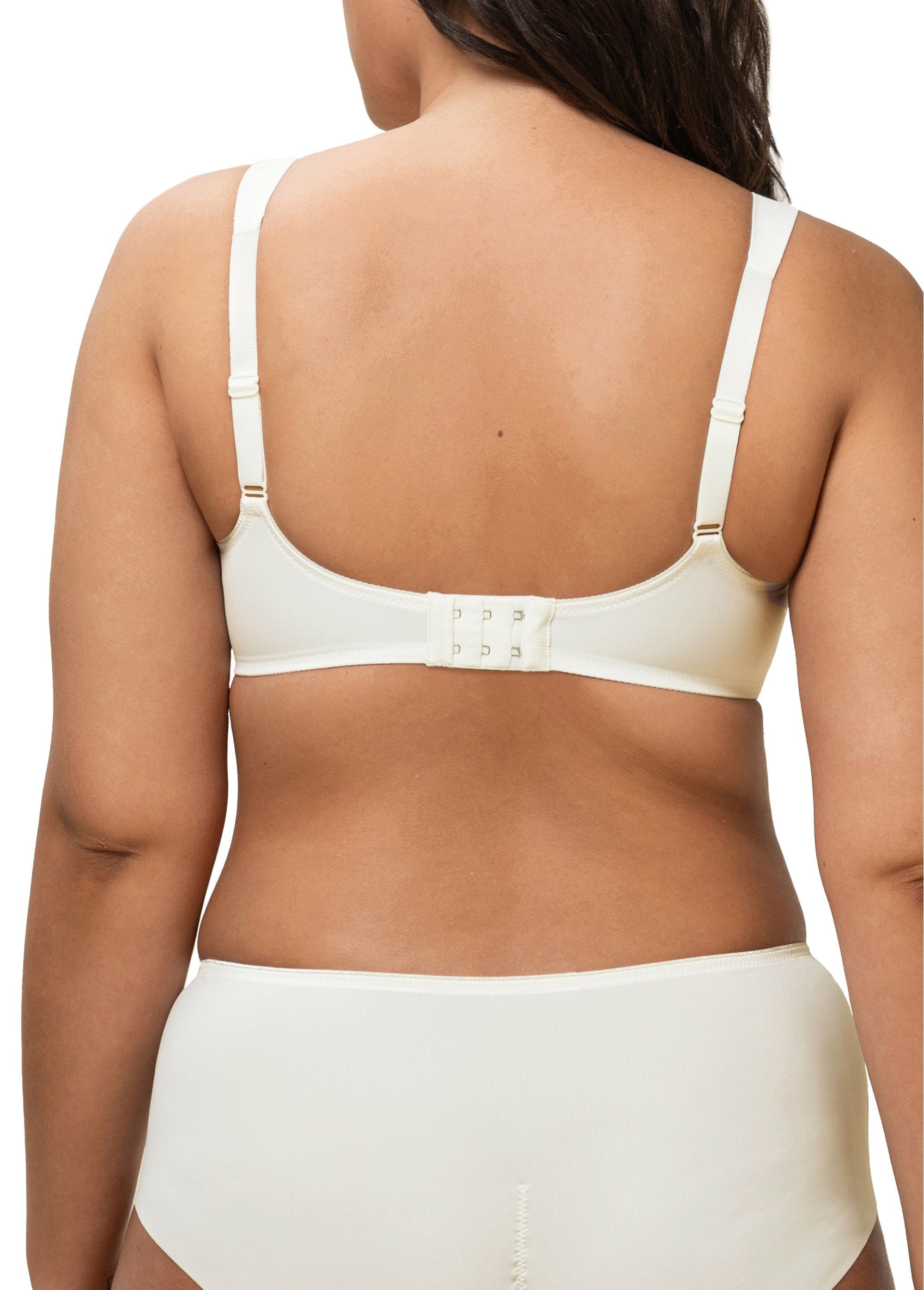 Triumph®_-_Underwired_minimizer_bra_Vanilla_DO1_curvy