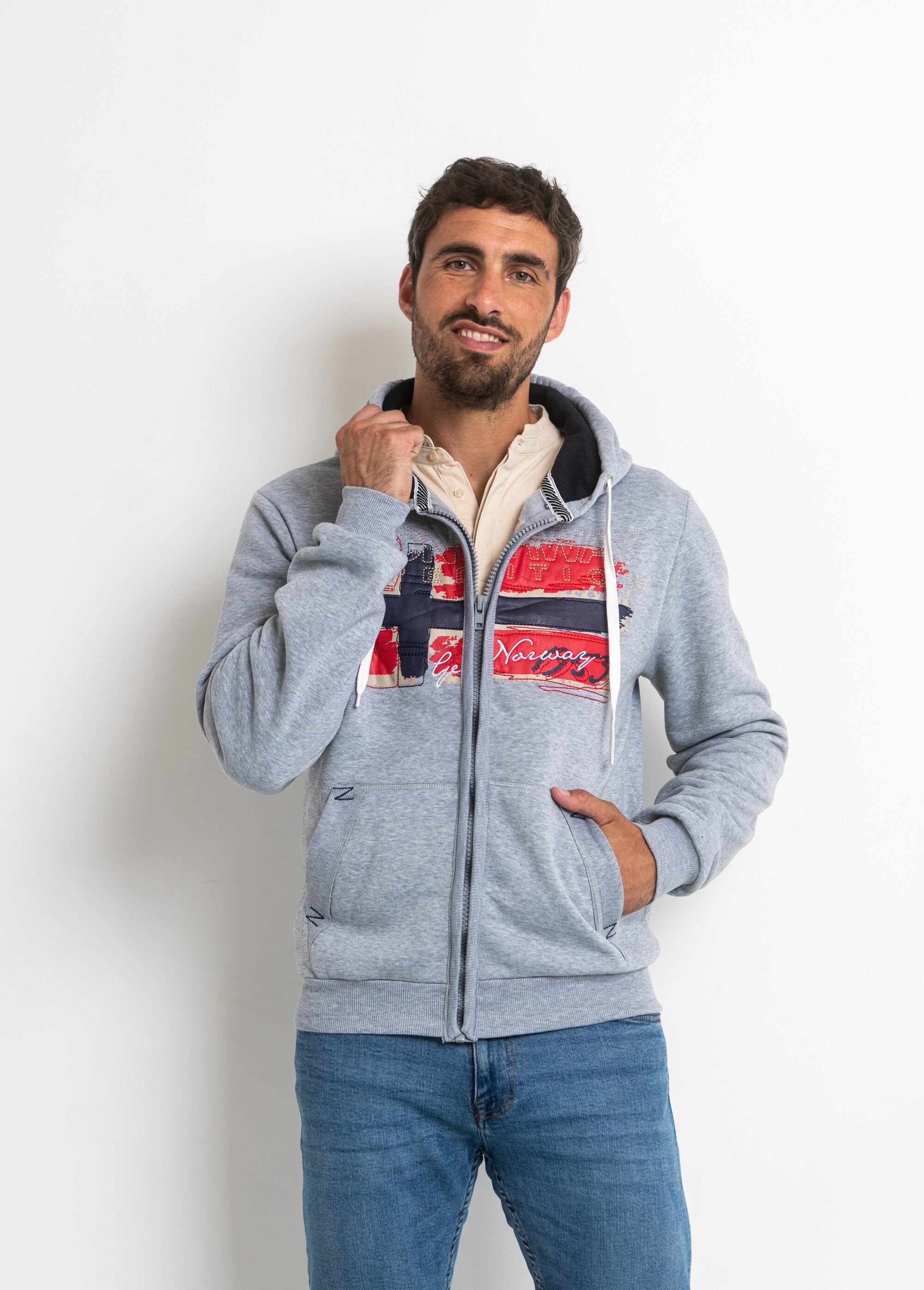 Kangaroo_pocket_zipped_hoodie_Gray_and_navy_FA1_slim