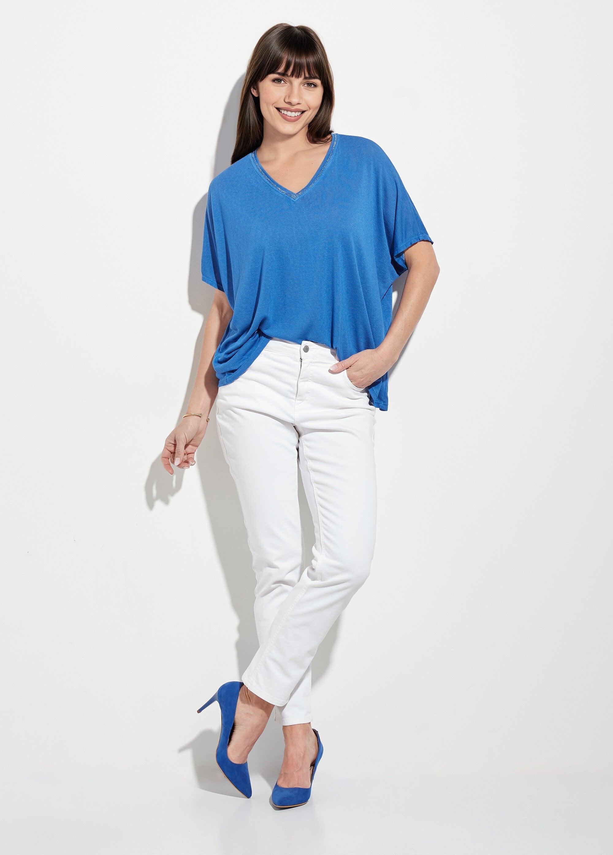 Metallic_V-neck_T-shirt_with_kimono_sleeves_Bright_blue_SF1_slim